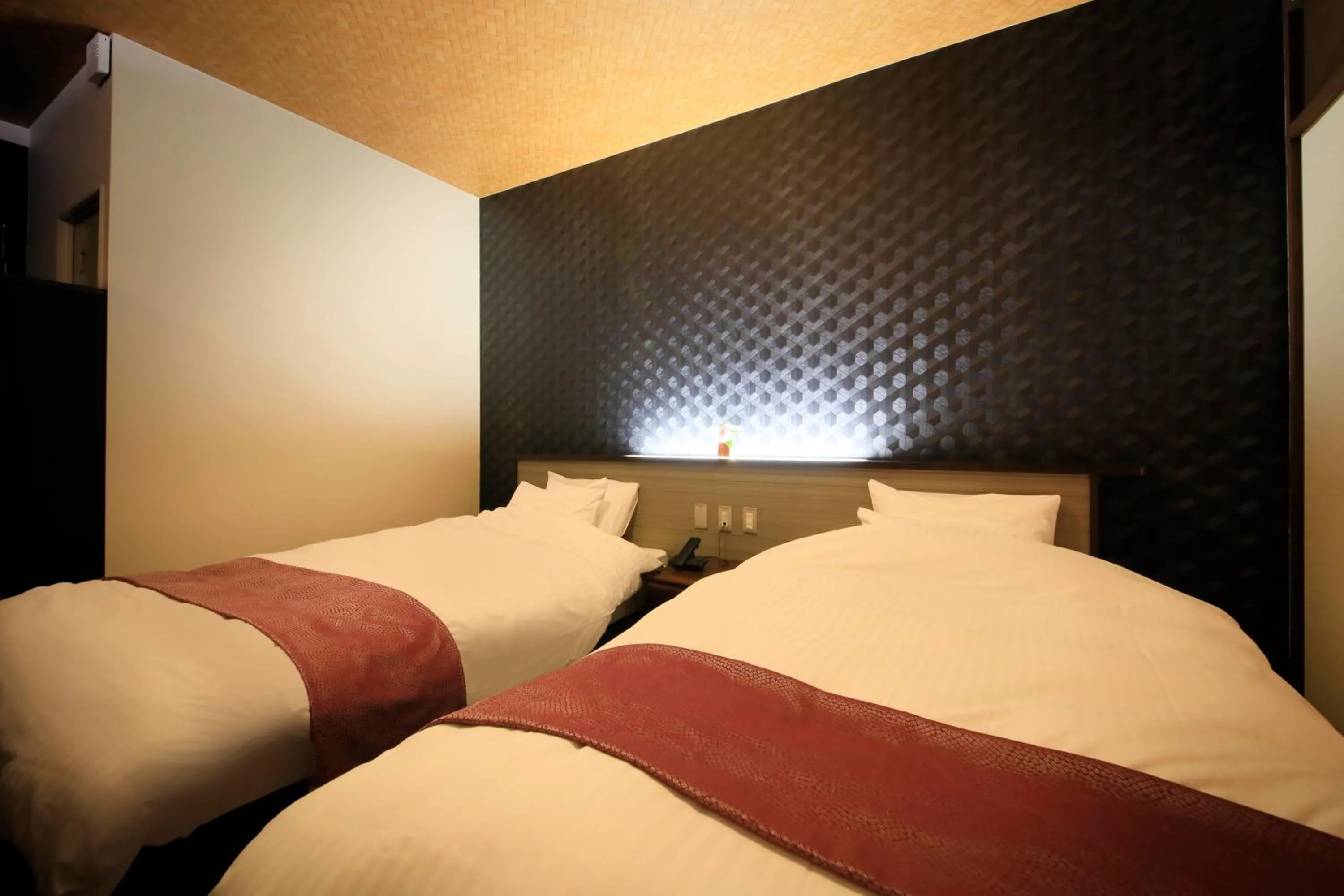 Photo of the whole room, Bed in Hotel Kamogawaso