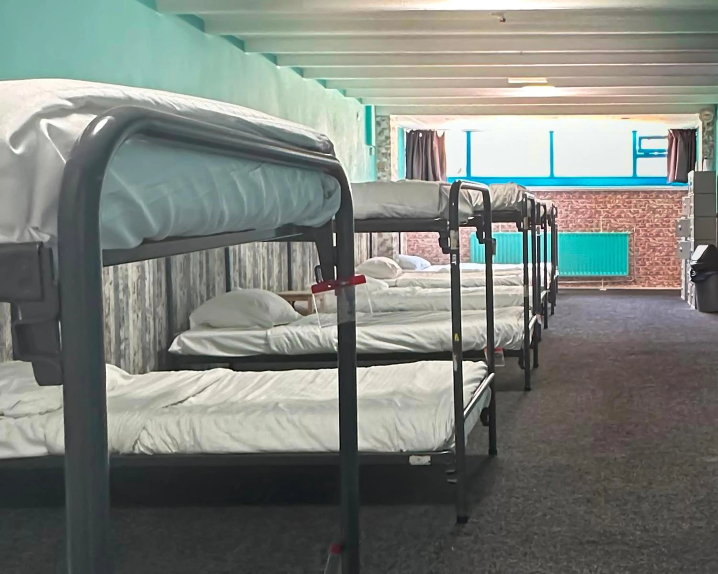 Bedroom, Bed in The Flying Pig Beach Hostel Age 18 to 40