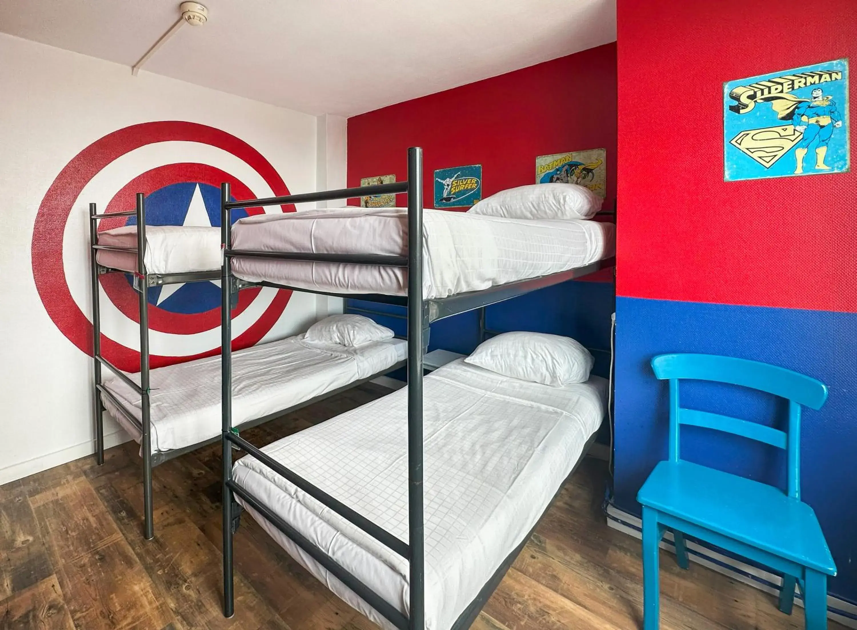Single Bed in Mixed Dormitory Room (4 People) in The Flying Pig Beach Hostel Age 18 to 40 Single Bed in Mixed Dormitory Room (4 People) in The Flying Pig Beach Hostel Age 18 to 40