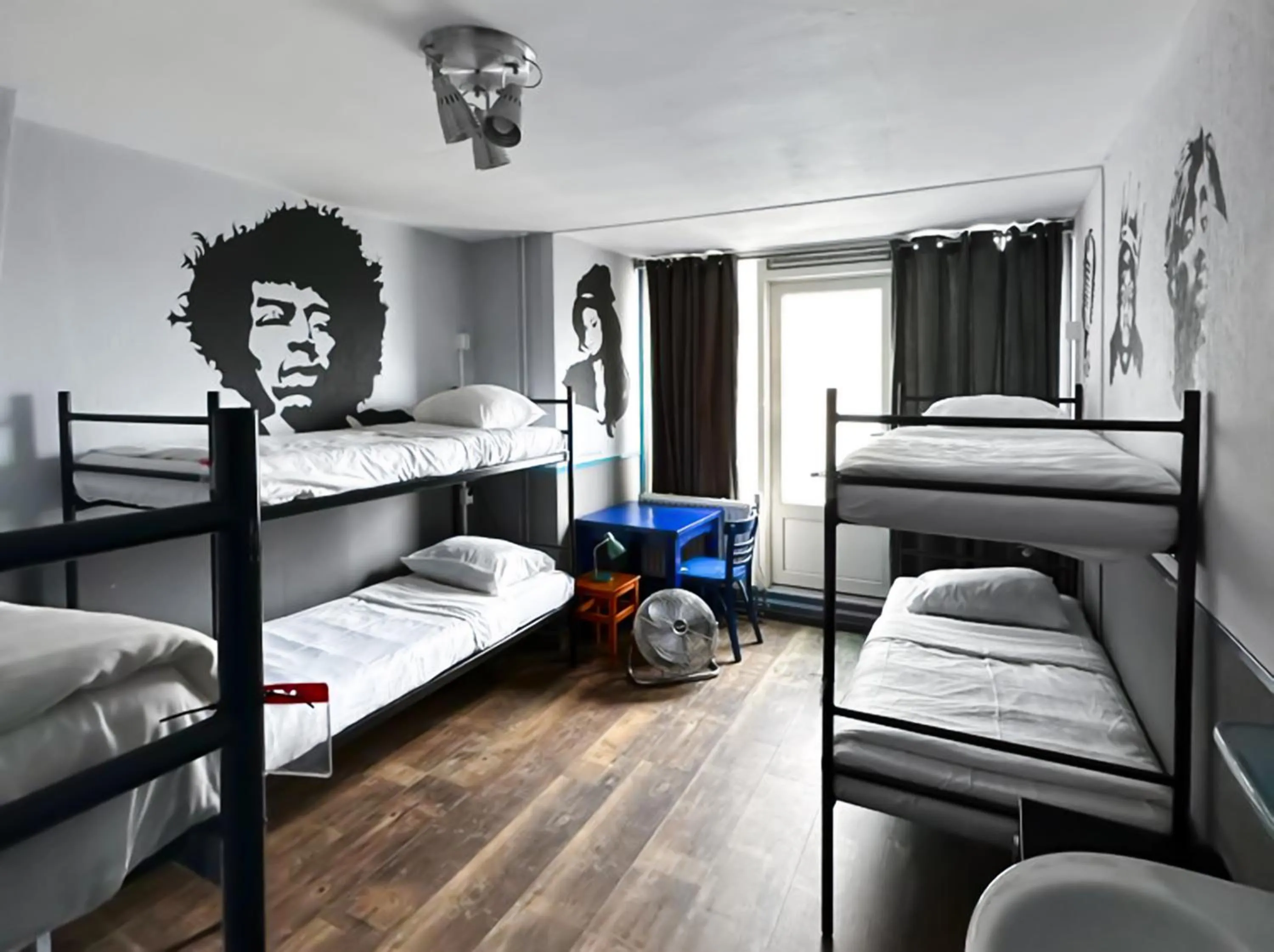 Bed in The Flying Pig Beach Hostel Age 18 to 40