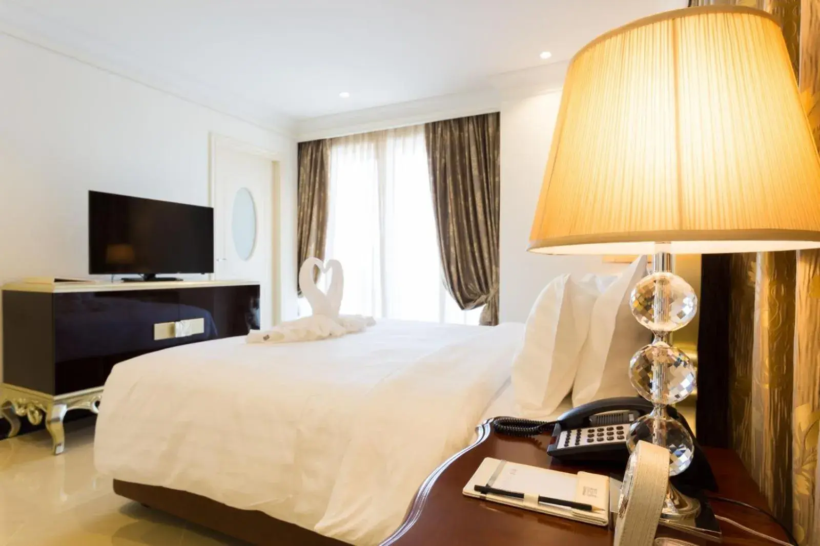 TV and multimedia, Bed in LK President TV and multimedia, Bed in LK President