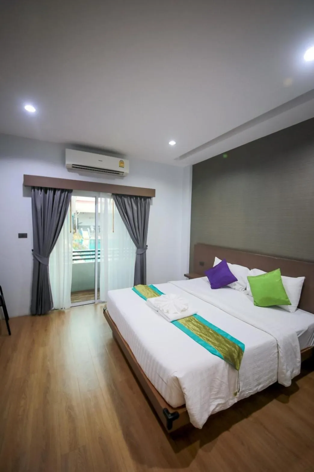 Bed in The S.G Hotel