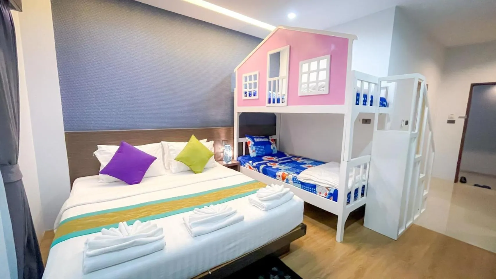 bunk bed, Bed in The S.G Hotel