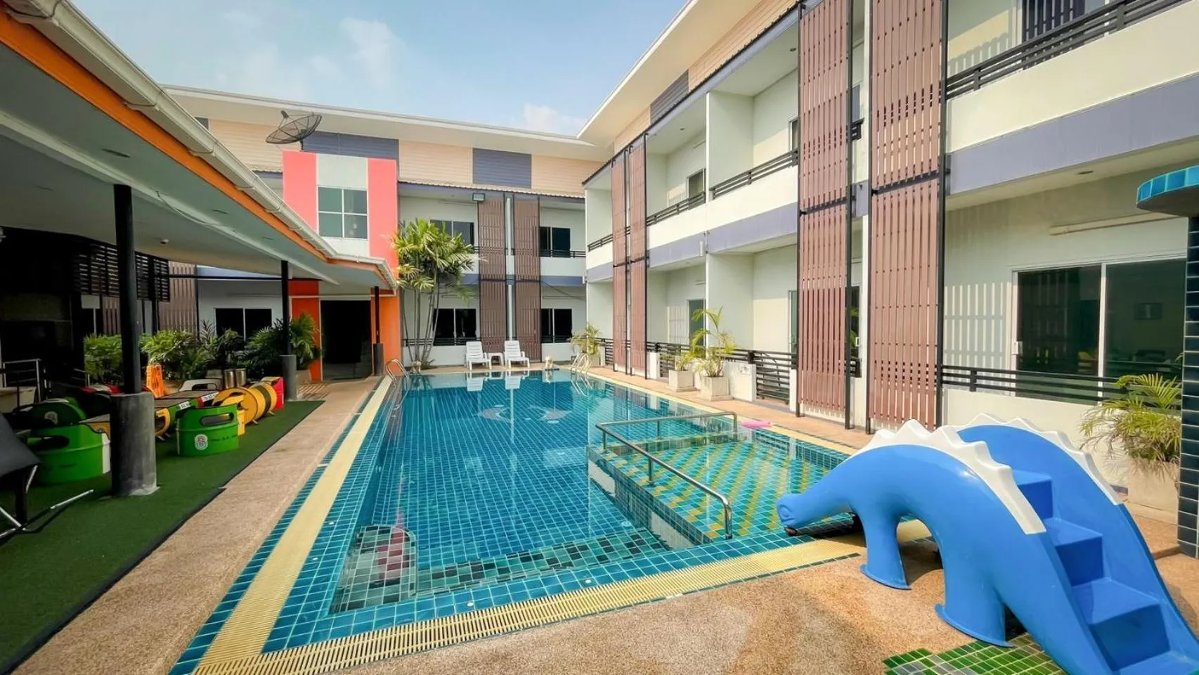 Swimming pool in The S.G Hotel