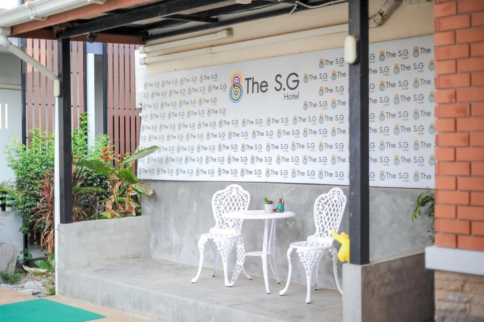 Seating area in The S.G Hotel
