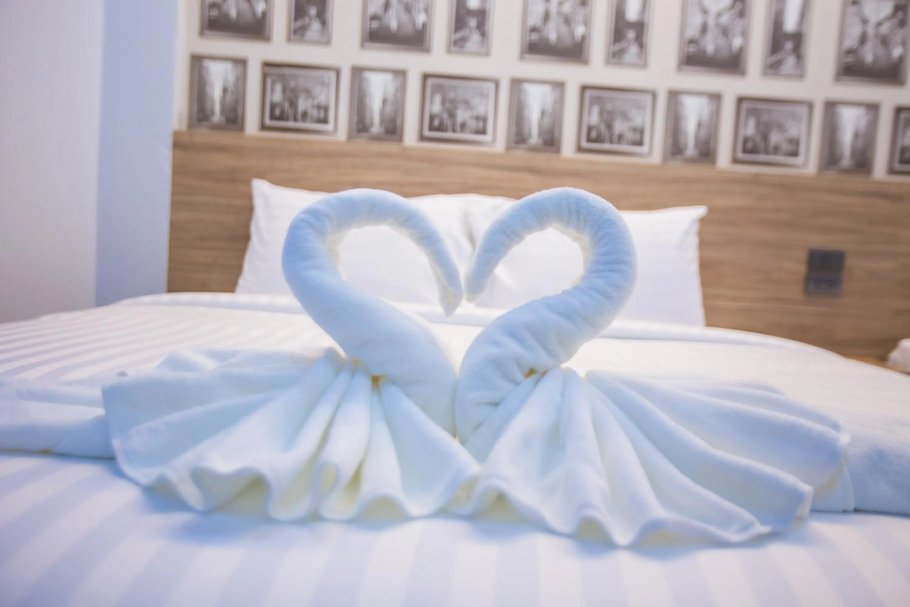 Bed in The S.G Hotel