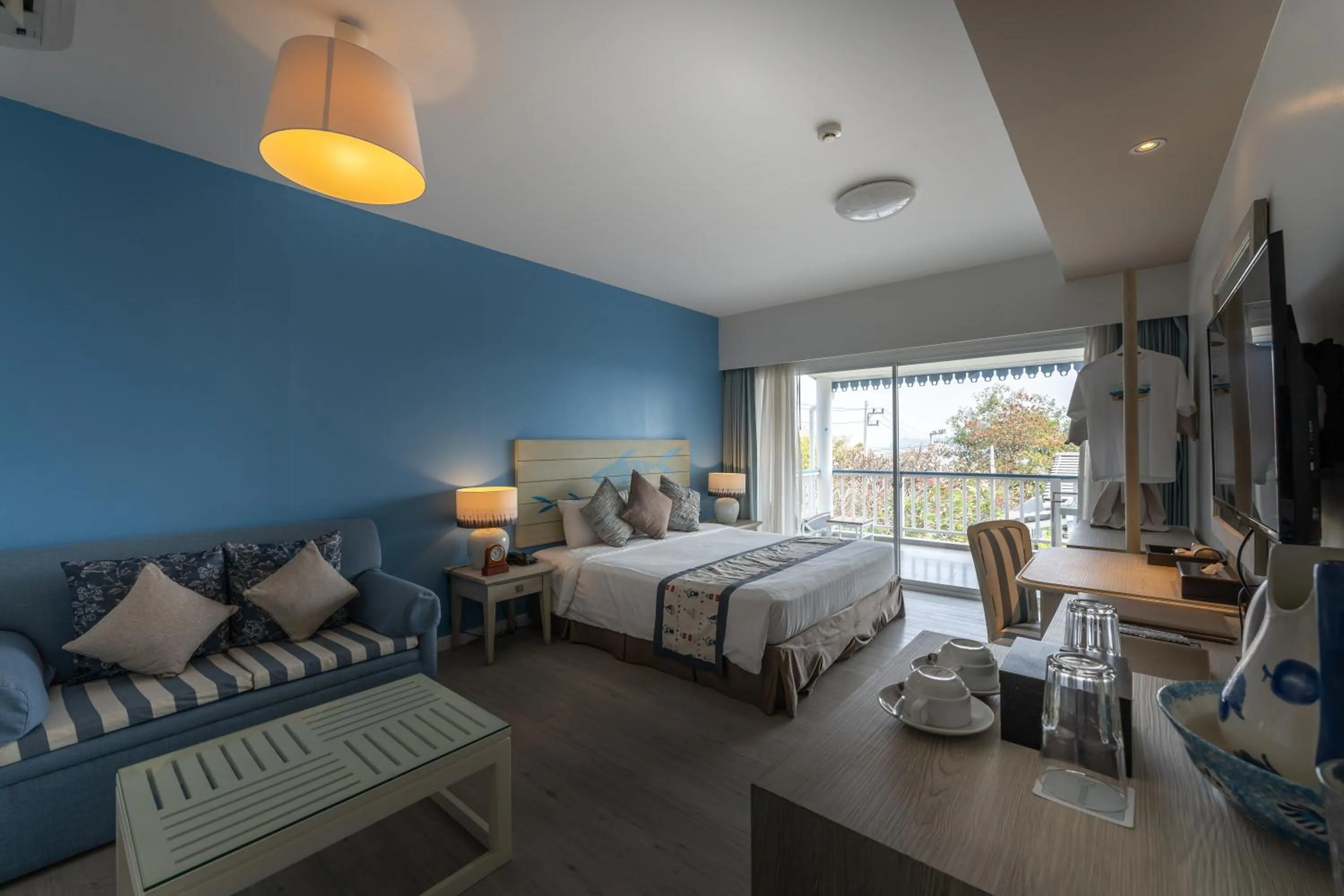 Bed in Somewhere Koh Sichang