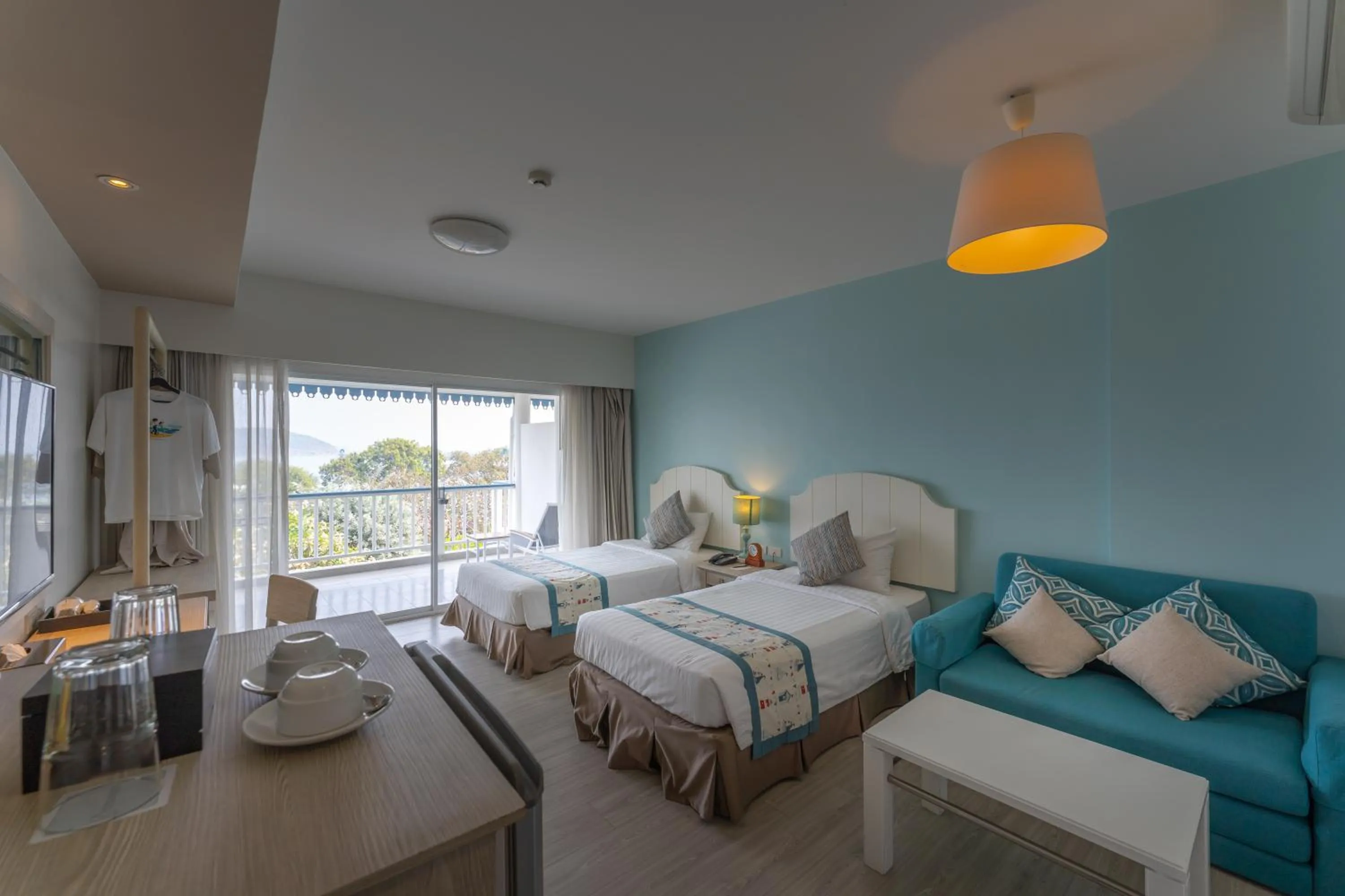 Bed in Somewhere Koh Sichang