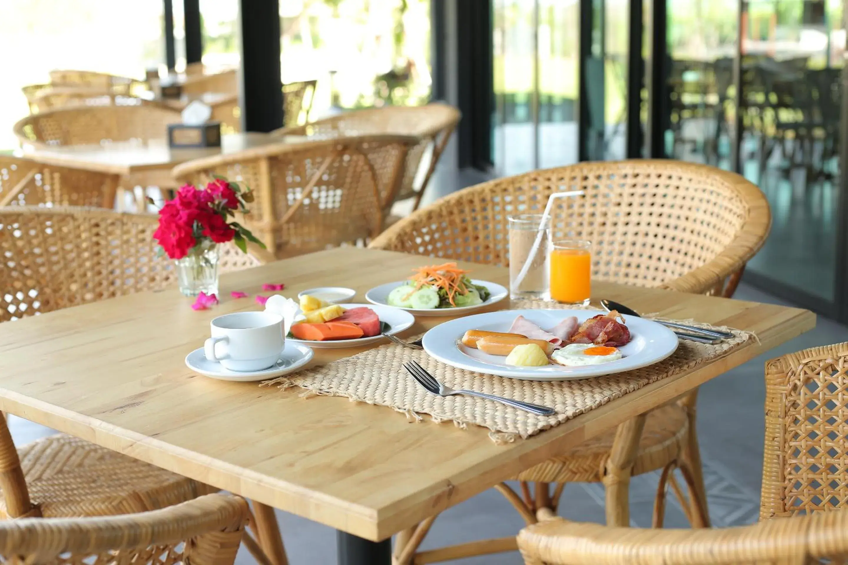 American breakfast, Restaurant/Places to Eat in Navela Hotel & Convention