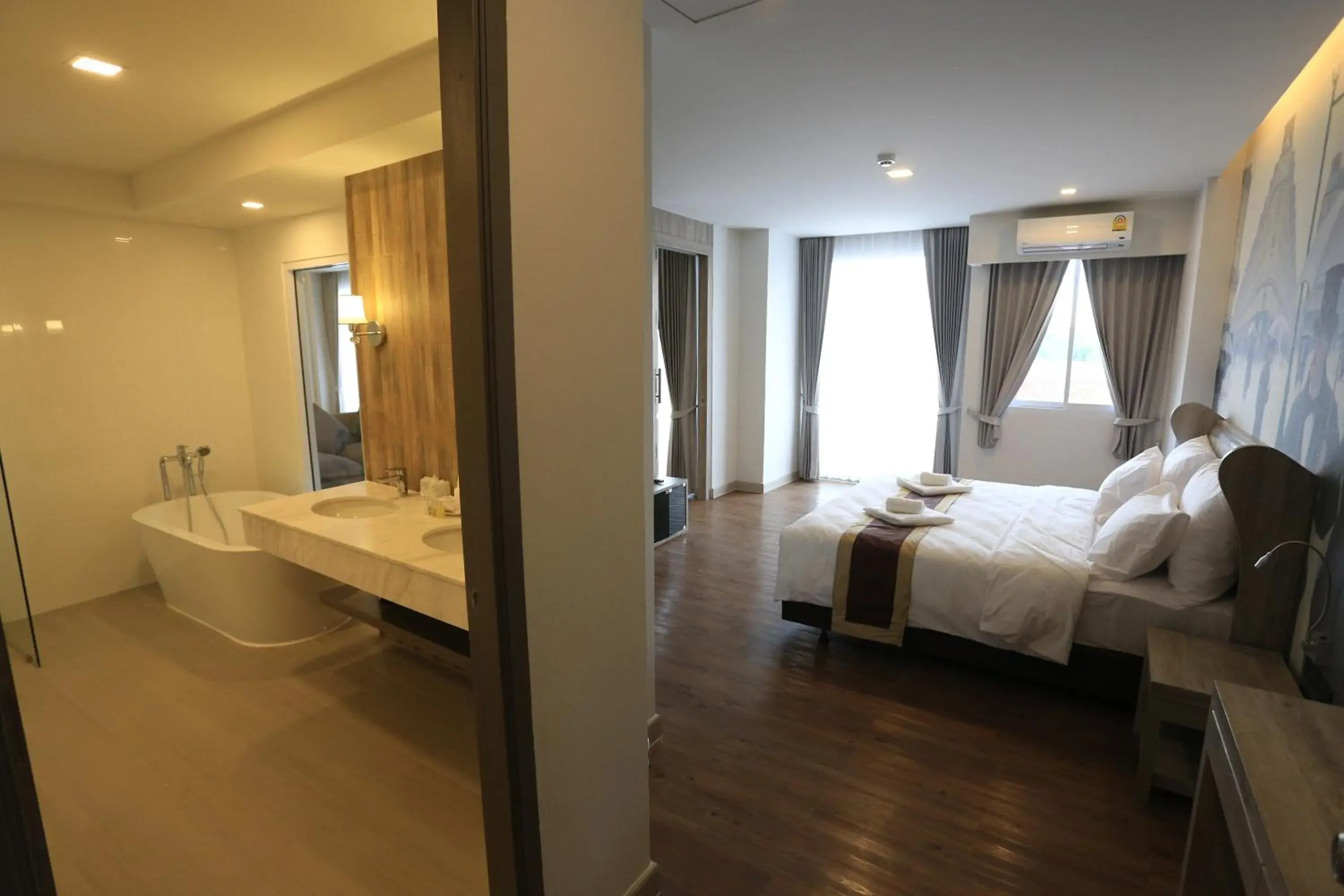 Day, Bed in Bright Hotel Day, Bed in Bright Hotel