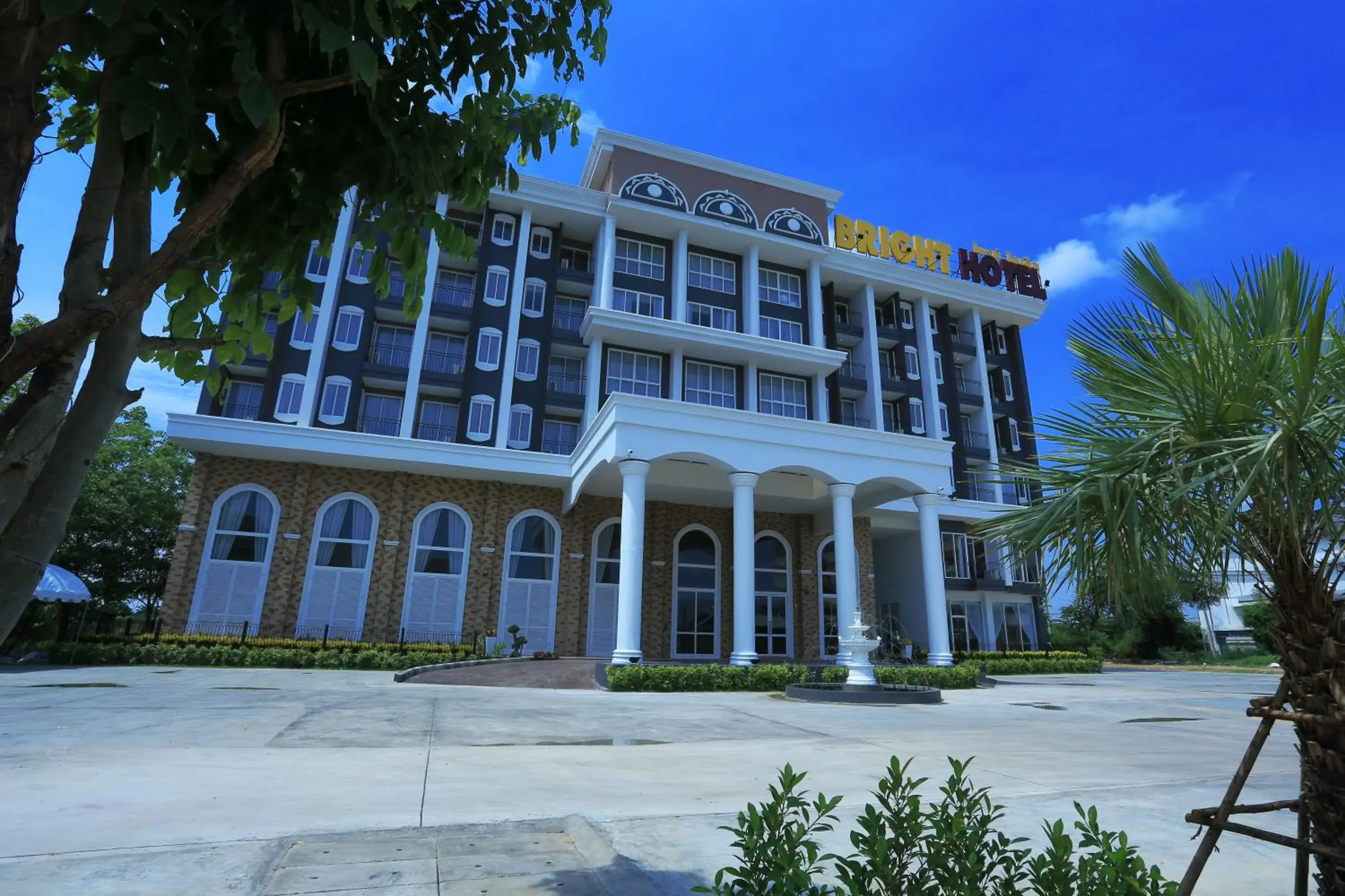 Property building in Bright Hotel Property building in Bright Hotel