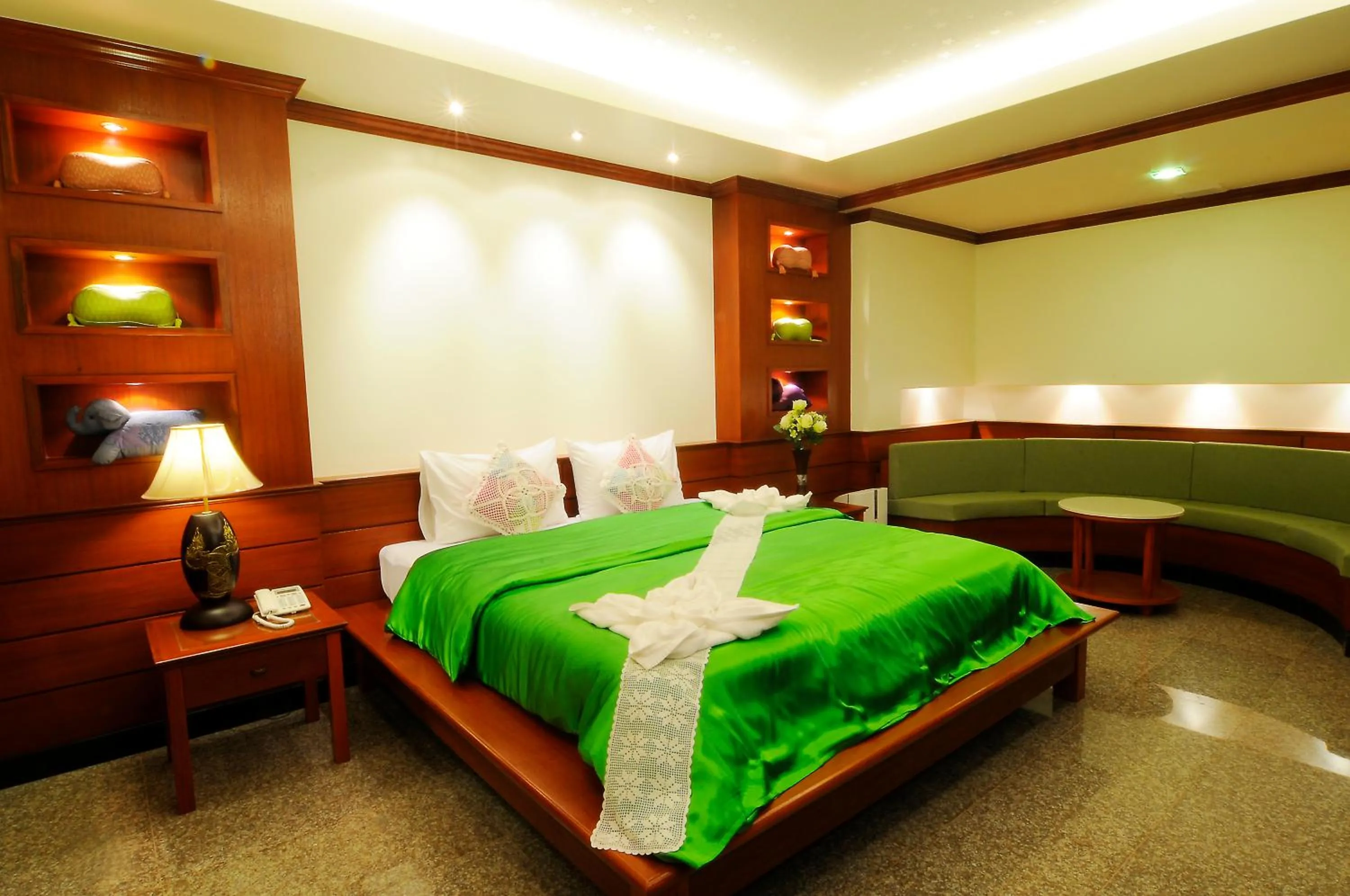 Photo of the whole room, Bed in Busyarin Hotel