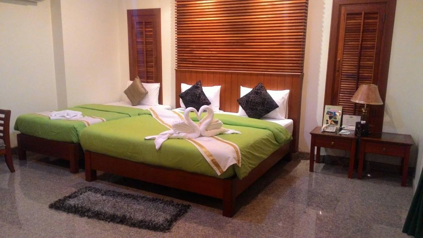 Bedroom, Bed in Busyarin Hotel