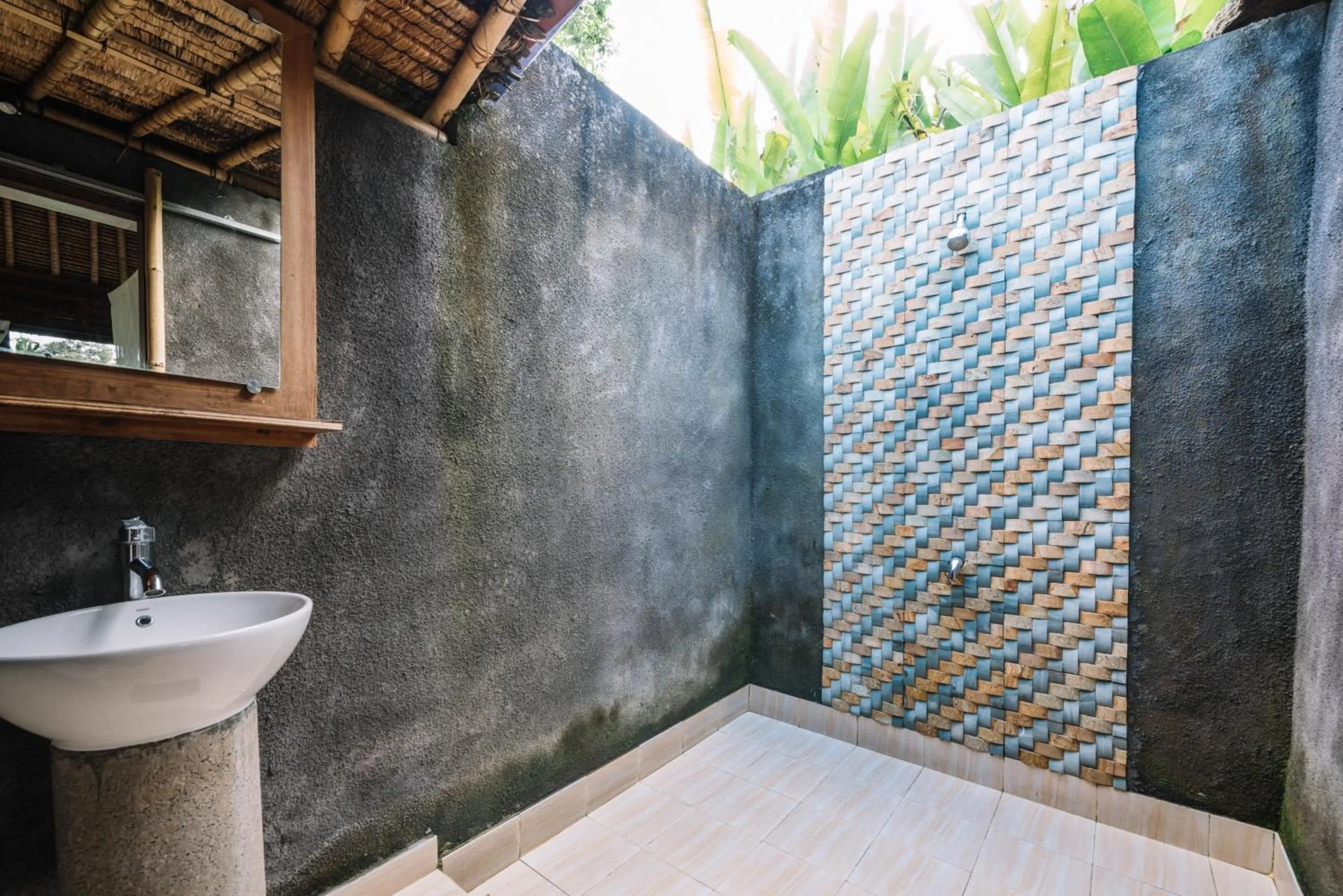 Bathroom in Bersila La Maison Du Bonheur