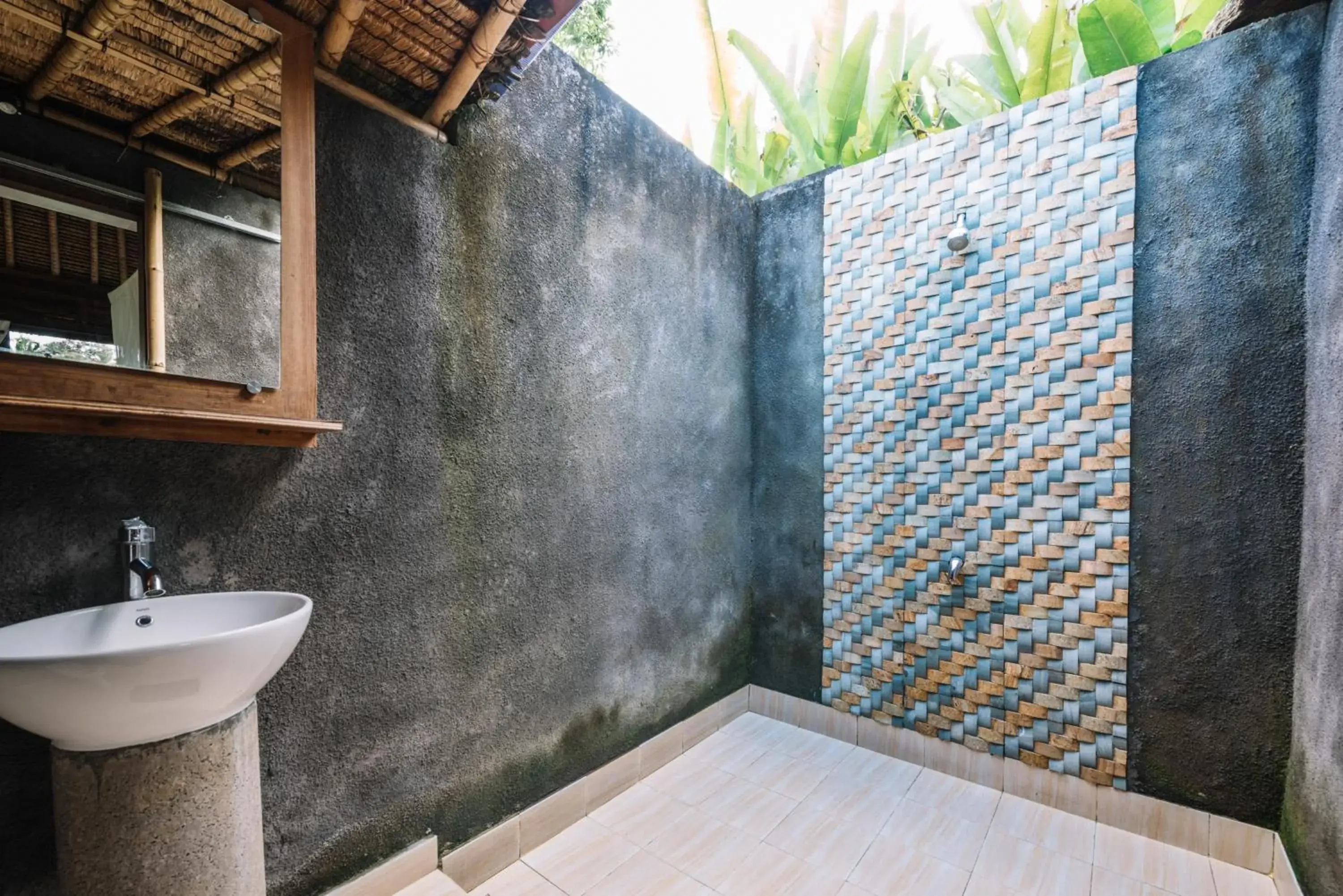 Bathroom in Bersila La Maison Du Bonheur Bathroom in Bersila La Maison Du Bonheur