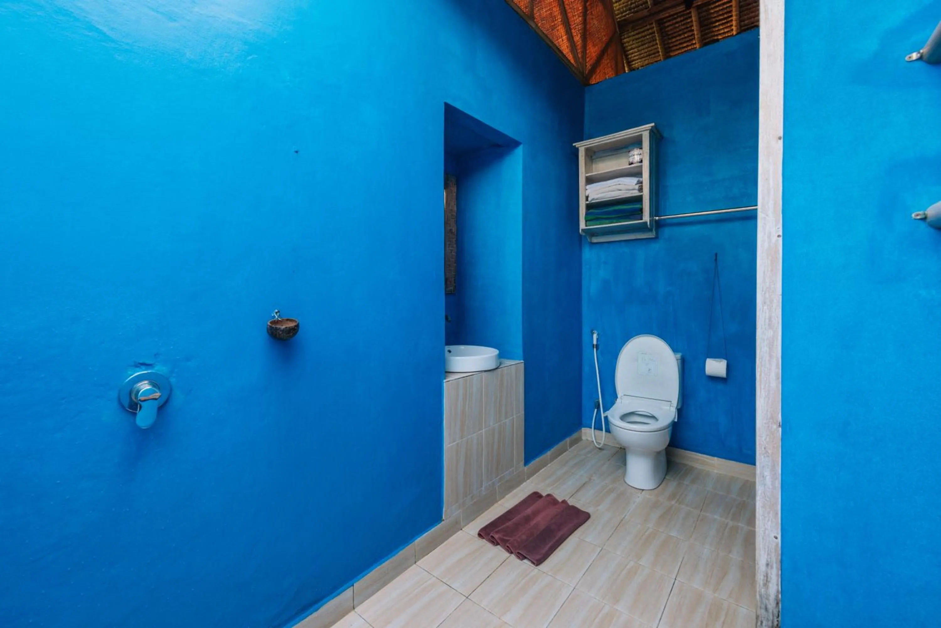 Bathroom in Bersila La Maison Du Bonheur