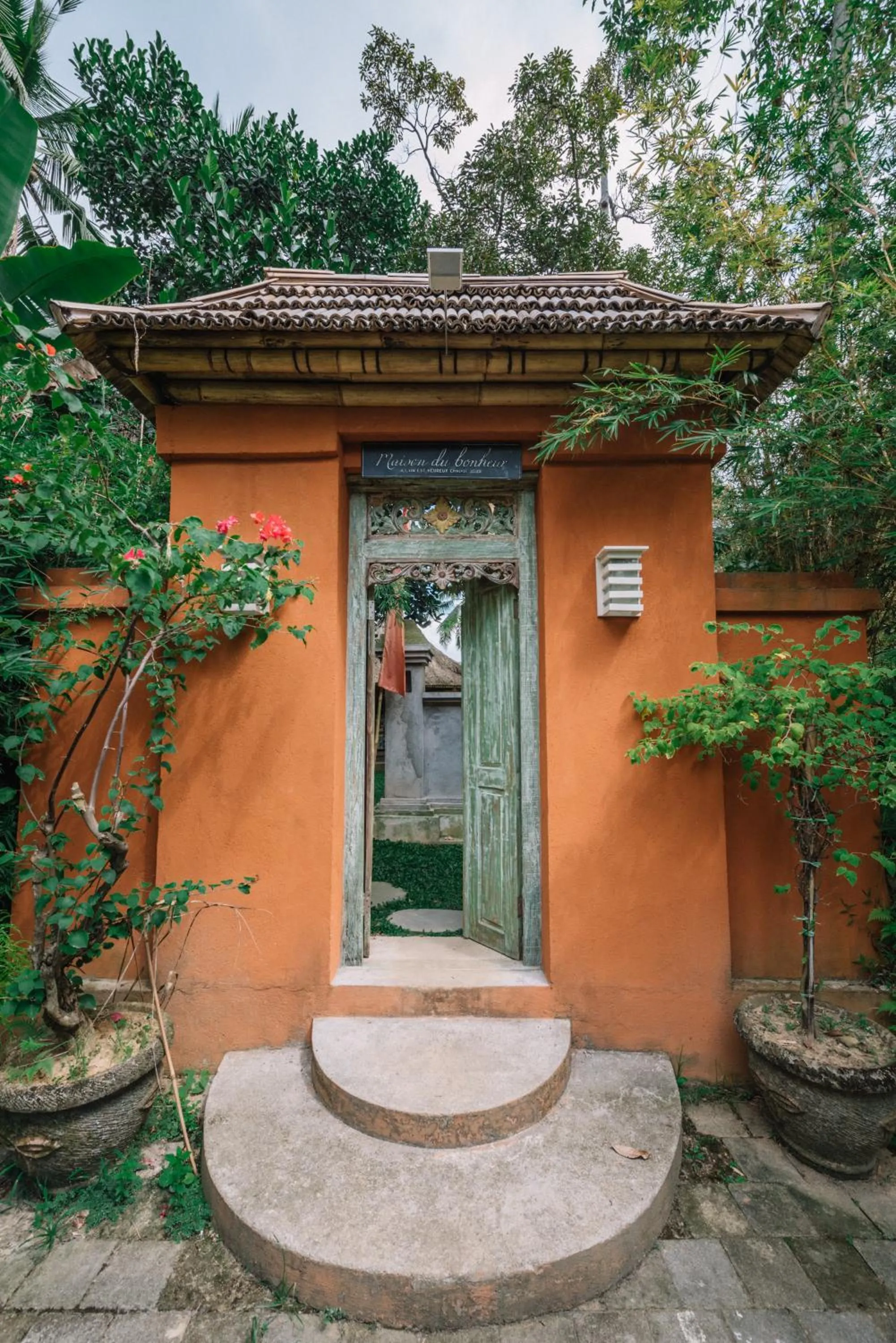 Facade/entrance in Bersila La Maison Du Bonheur