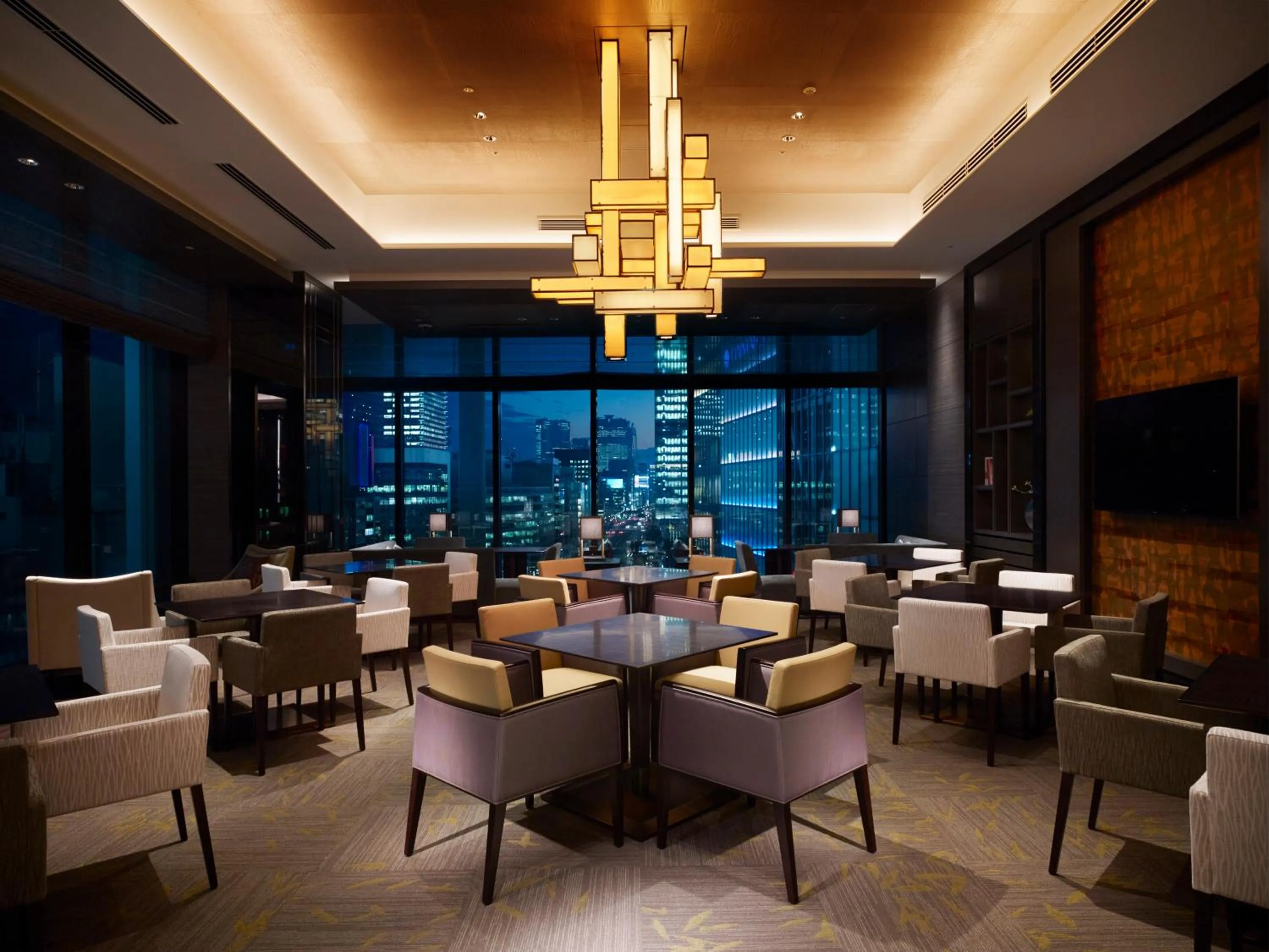 Communal lounge/ TV room in Oakwood Premier Tokyo