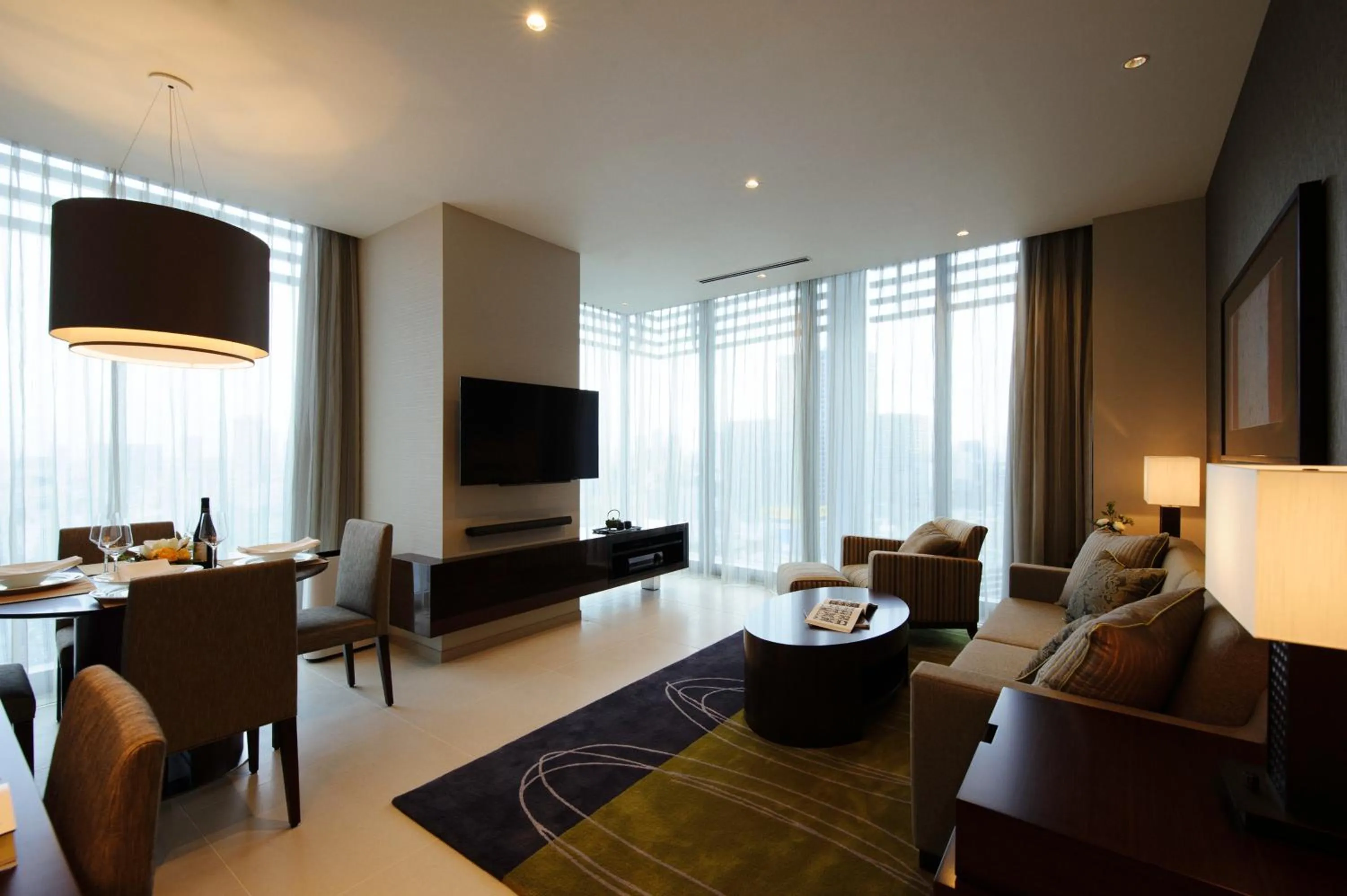 TV and multimedia in Oakwood Premier Tokyo