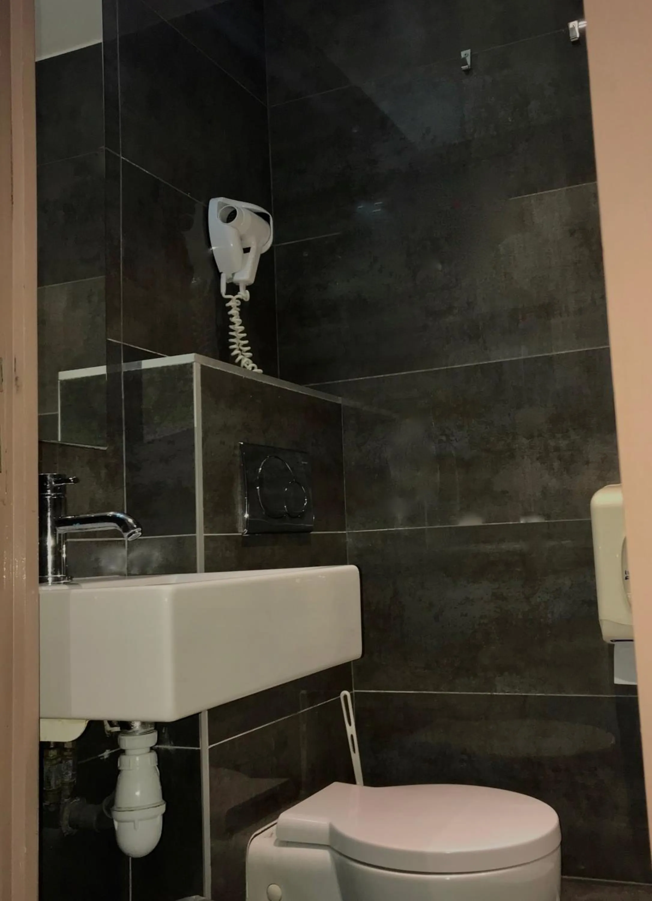 Shower in Plug inn Montmartre by Hiphophostels