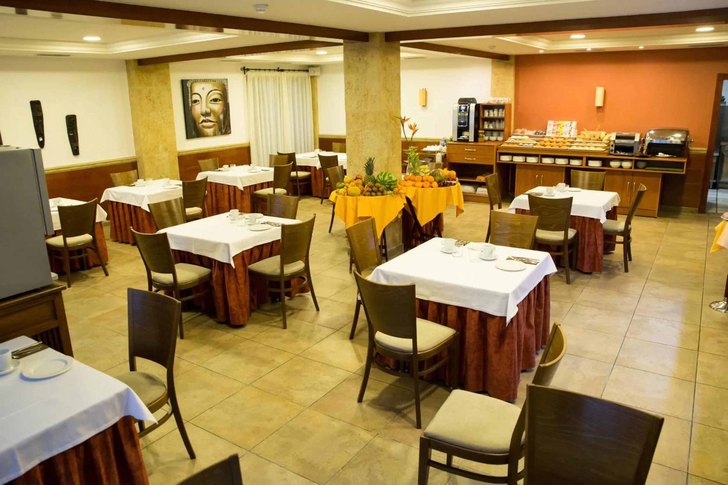 Restaurant/places to eat in Hotel Noguera El Albir