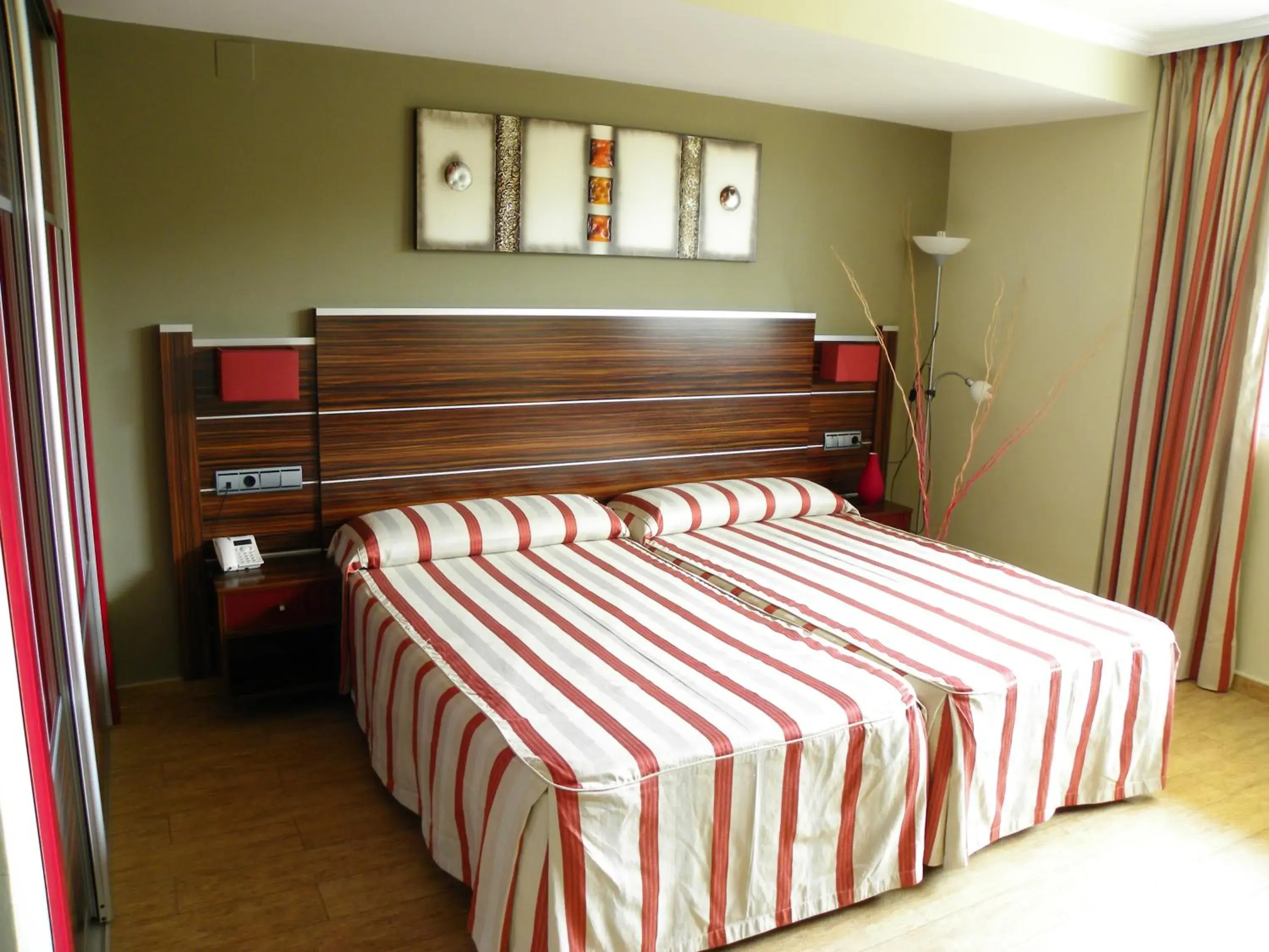 Superior Double Room in Hotel Noguera El Albir Superior Double Room in Hotel Noguera El Albir