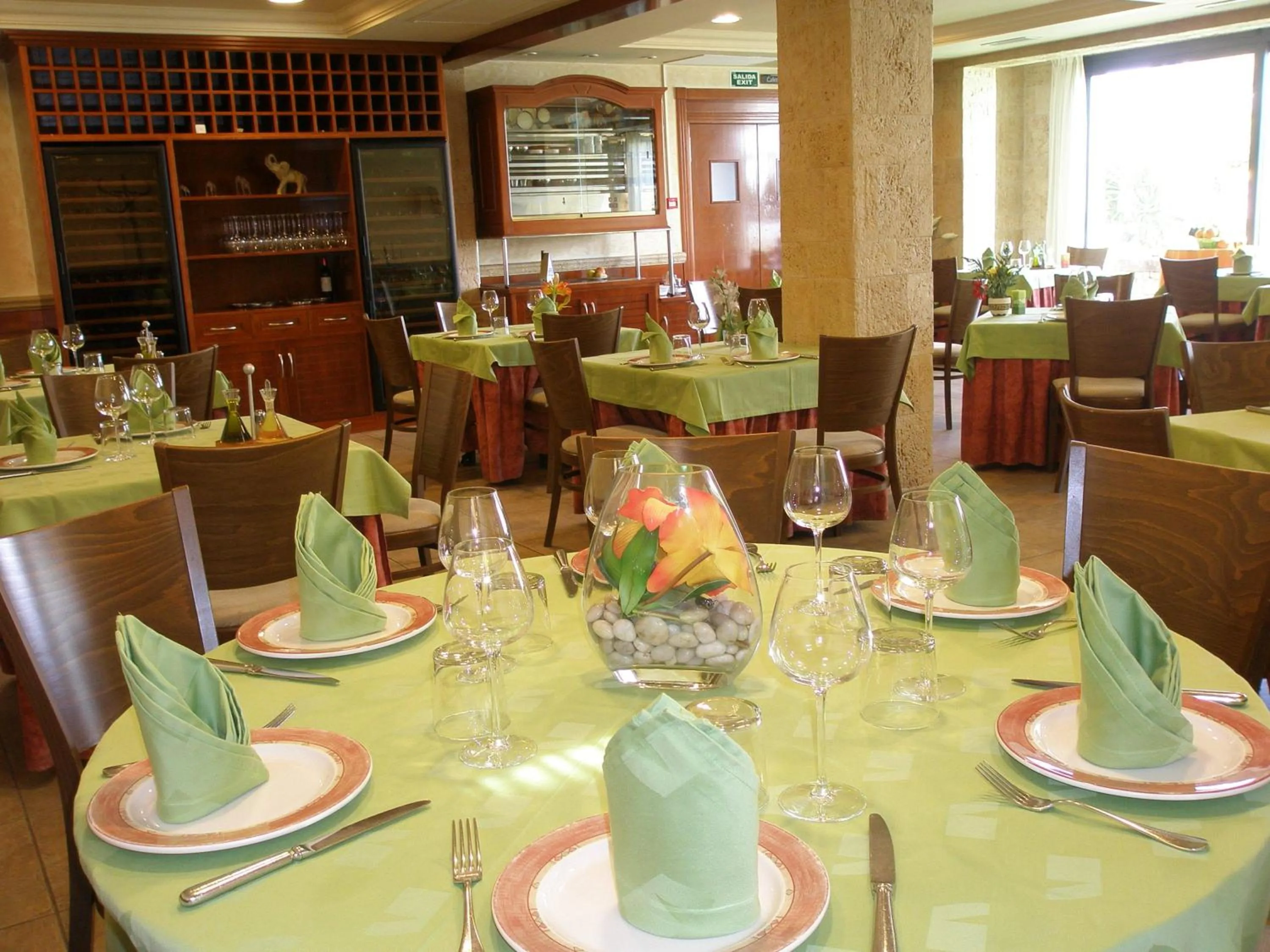 Restaurant/places to eat in Hotel Noguera El Albir