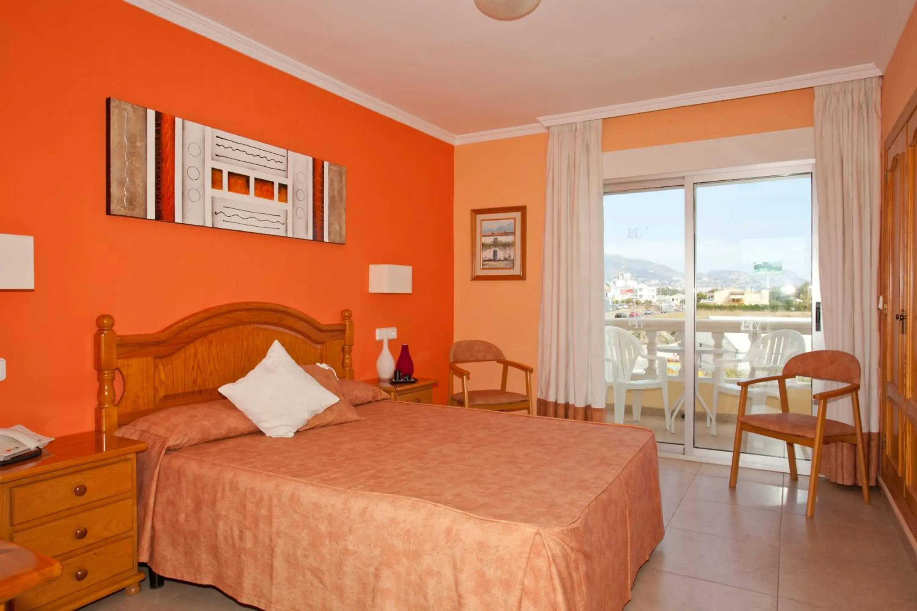 Double or Twin Room with Balcony in Hotel Noguera El Albir Double or Twin Room with Balcony in Hotel Noguera El Albir
