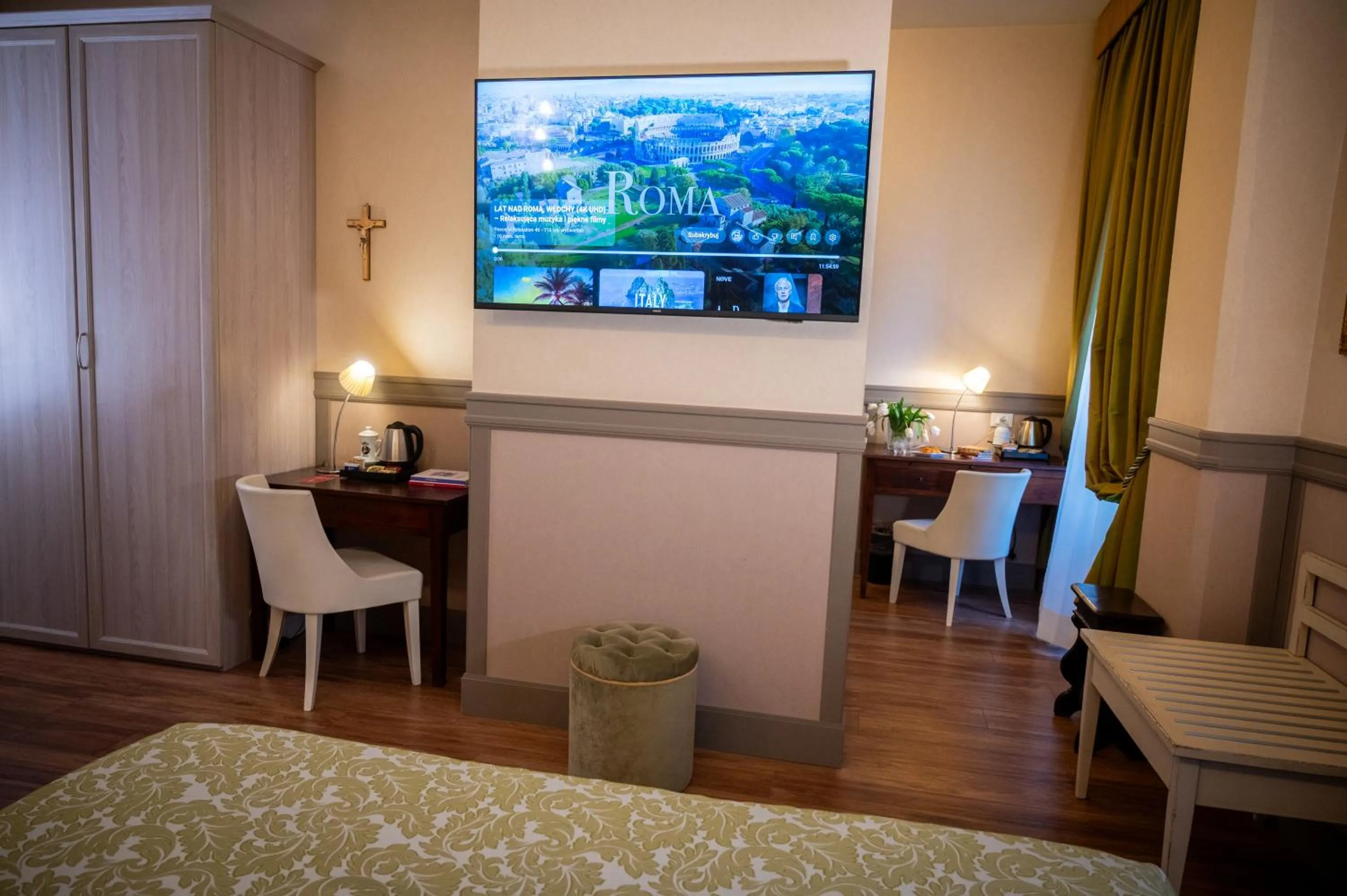 Bed in Basilica Hotel