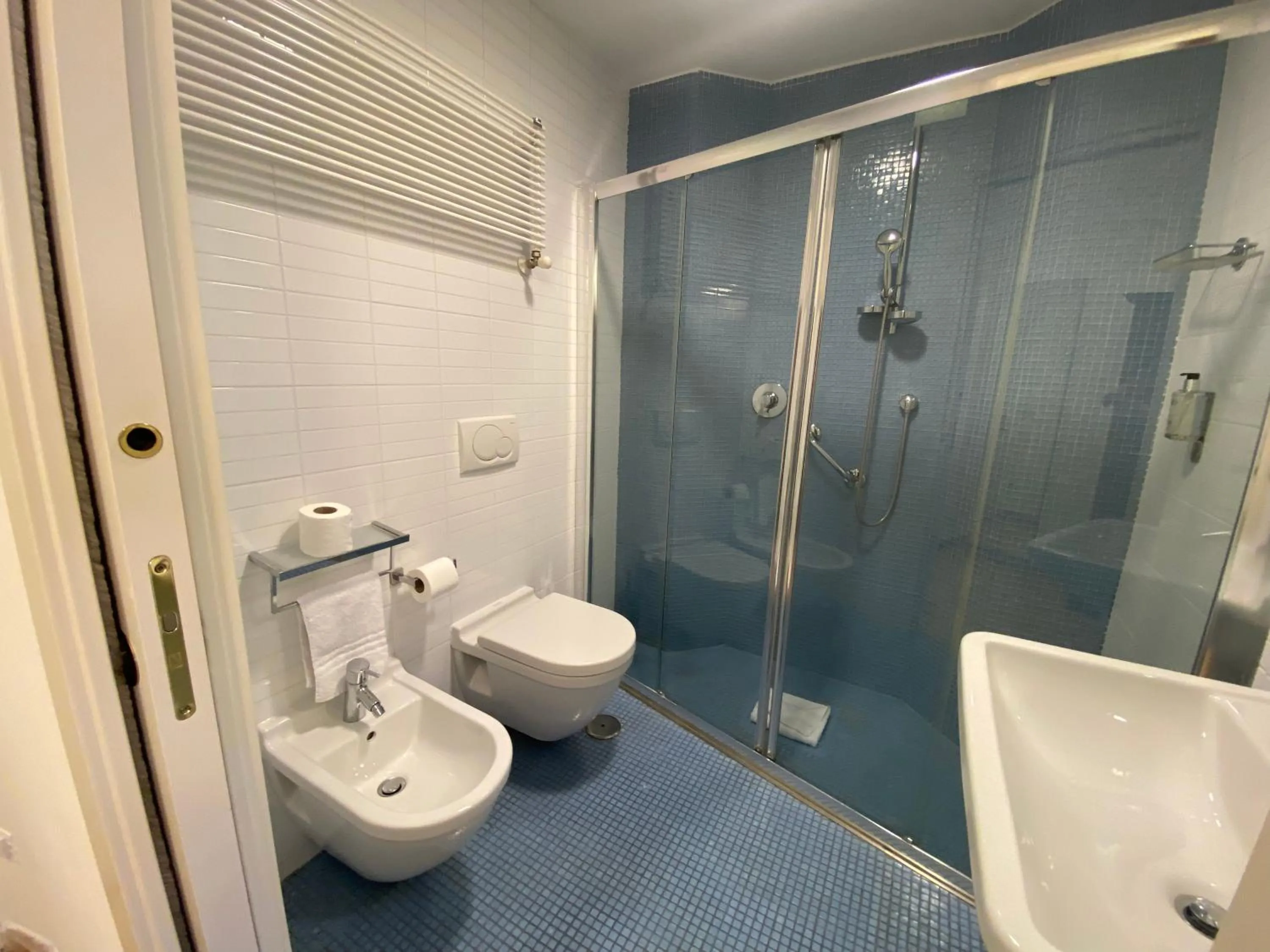 Toilet in Basilica Hotel