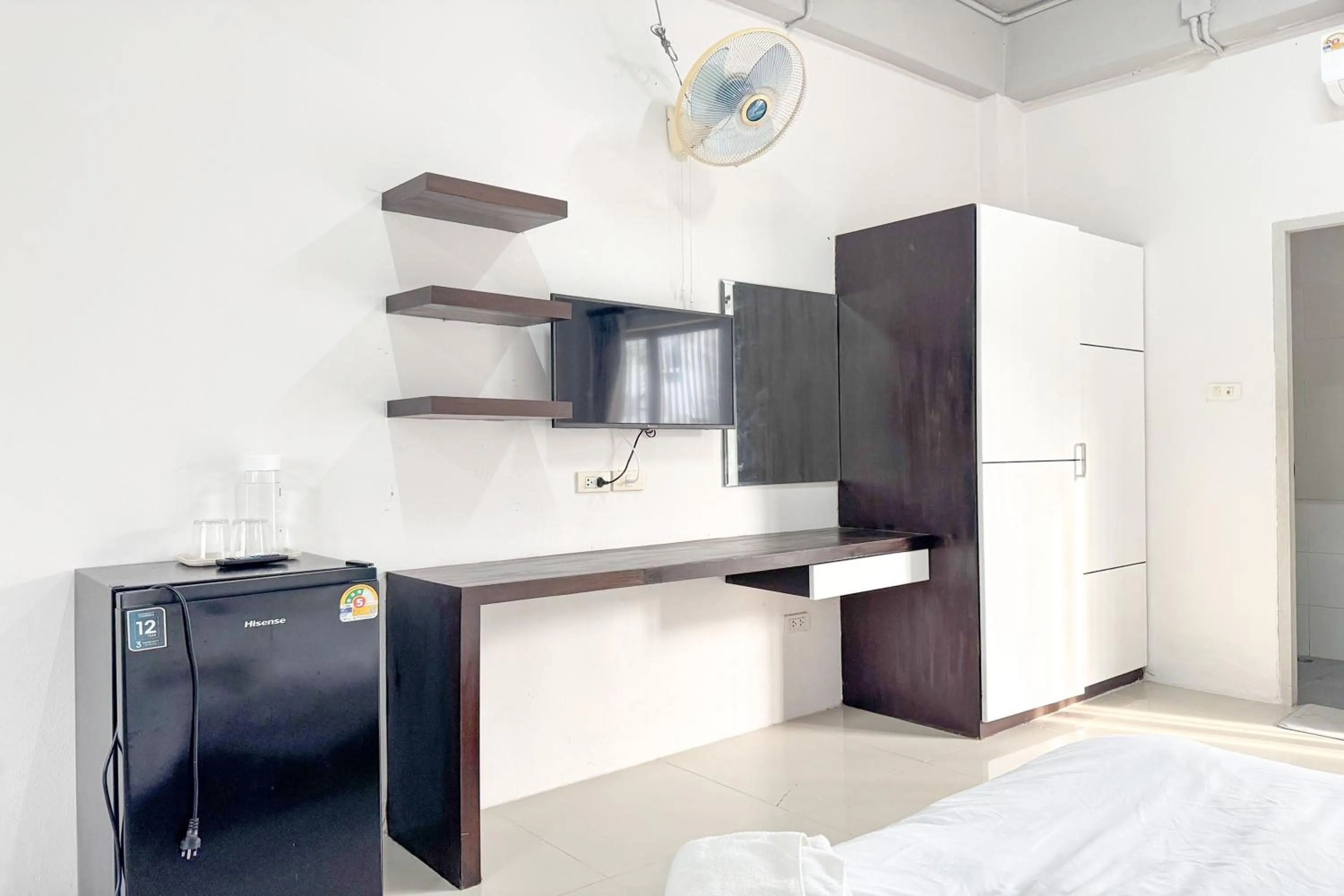 Bedroom, Bed in TF Apartment