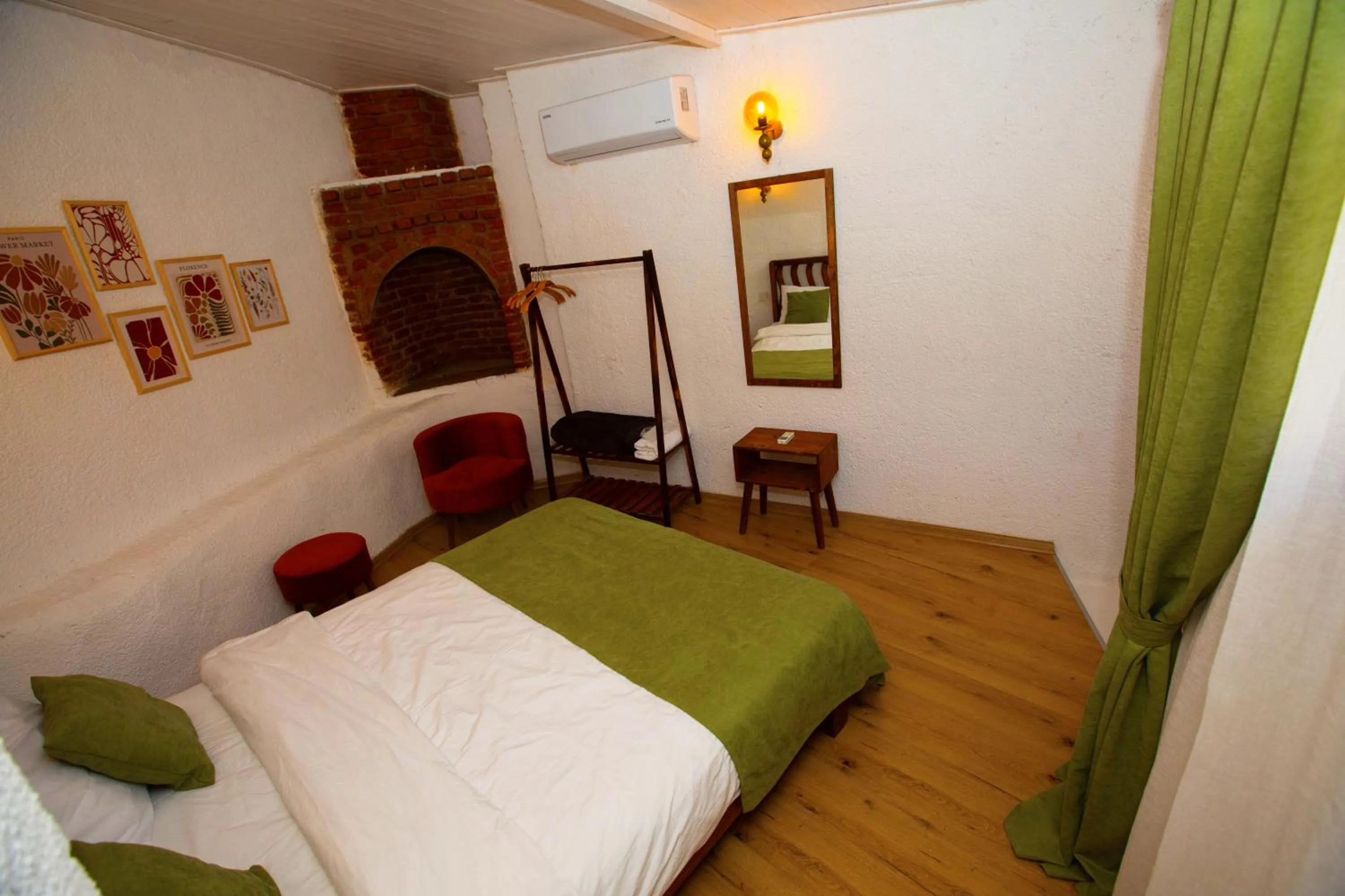 Bedroom, Bed in Şirince Klaseas Hotel&Restaurant