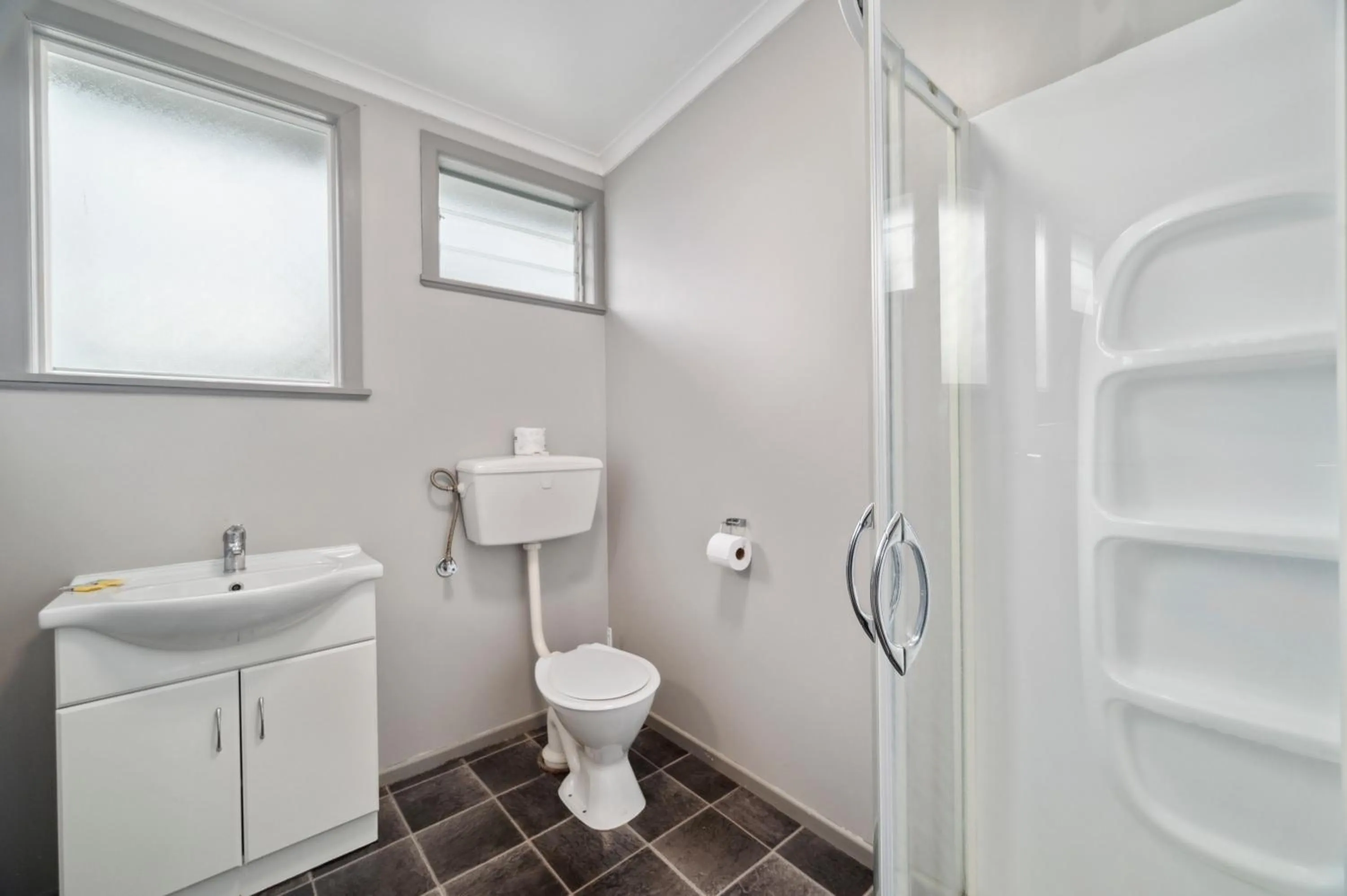 Bathroom in Mahoe Motel