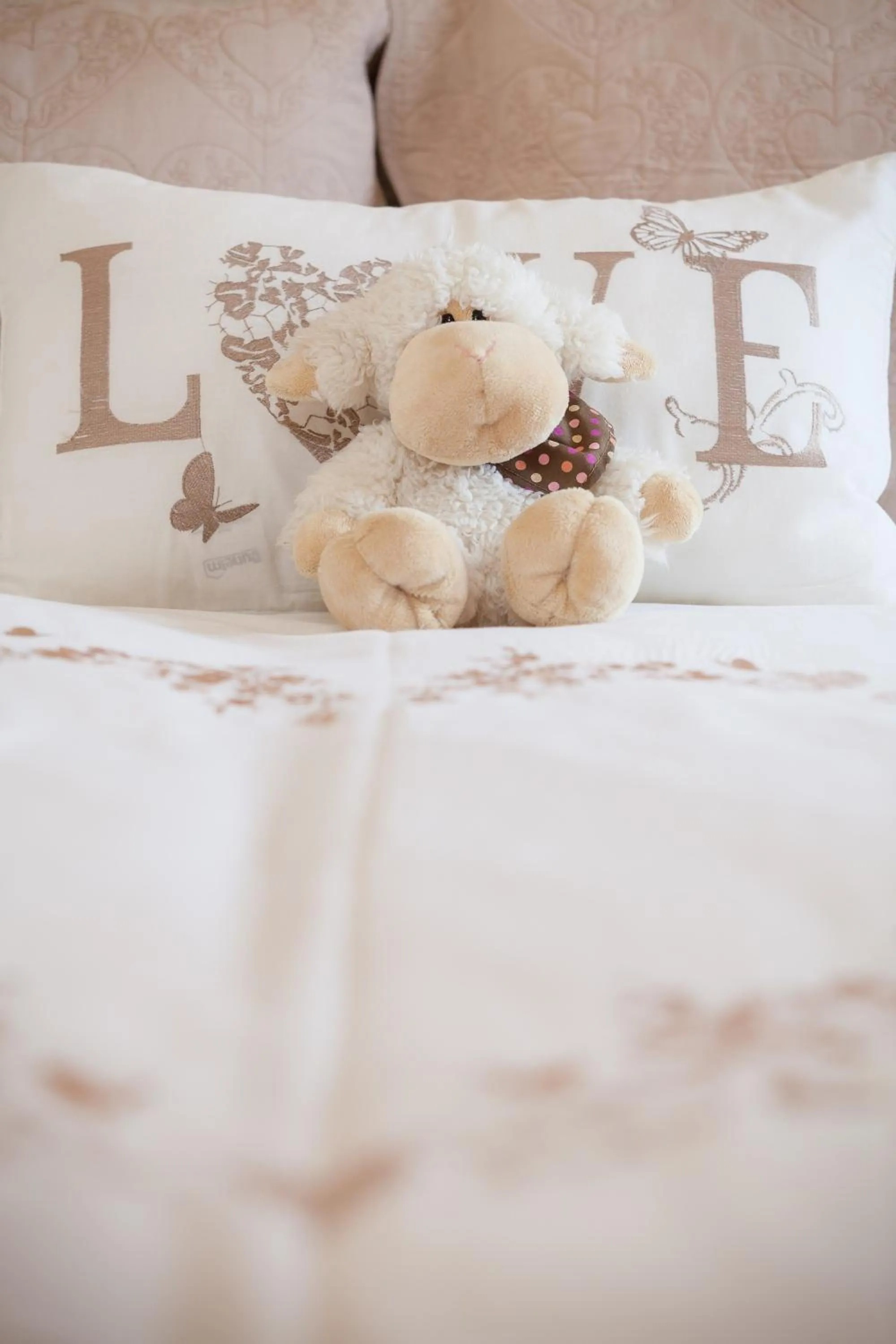 Decorative detail, Bed in Skipbridge Farm Cottages
