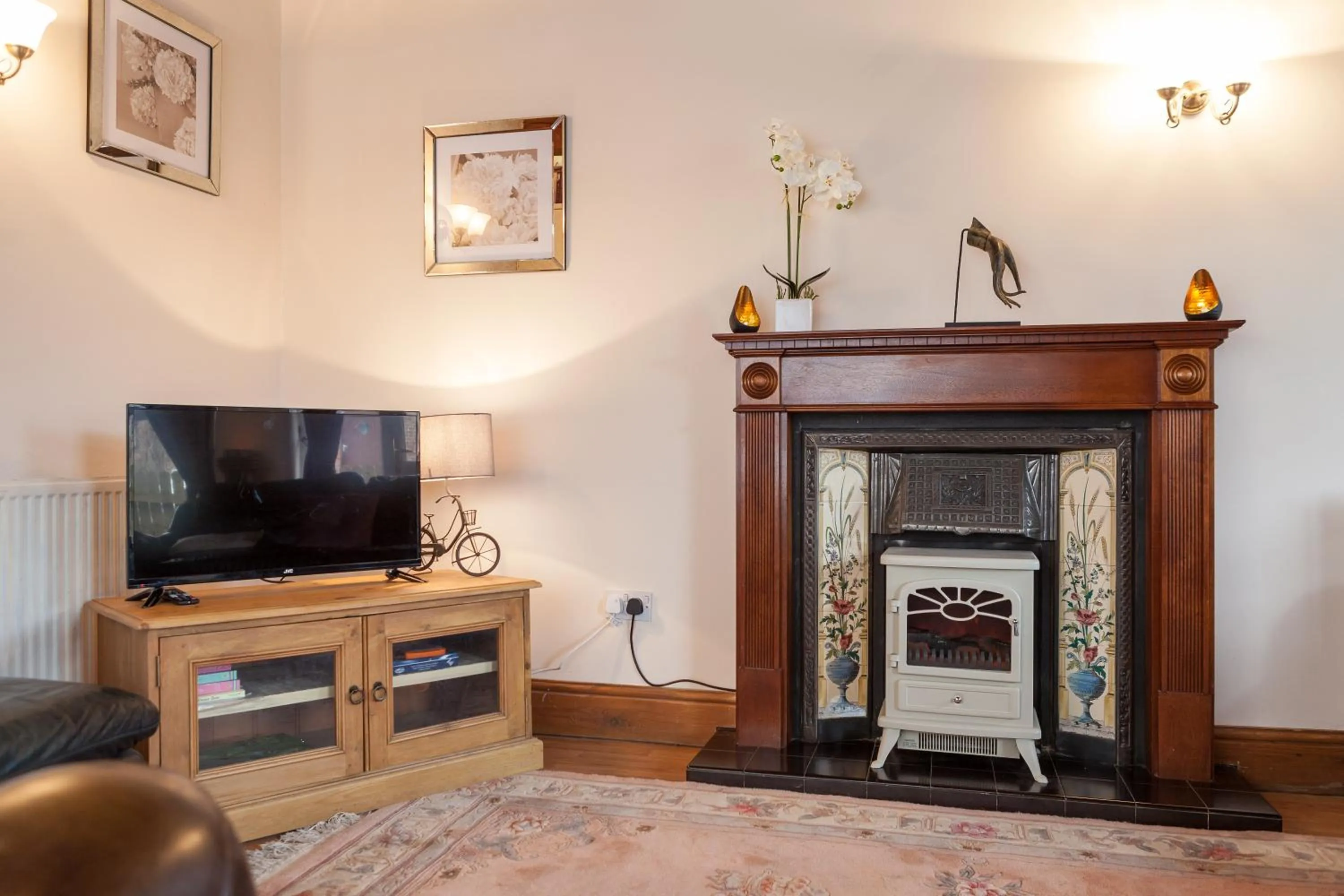 Decorative detail in Skipbridge Farm Cottages