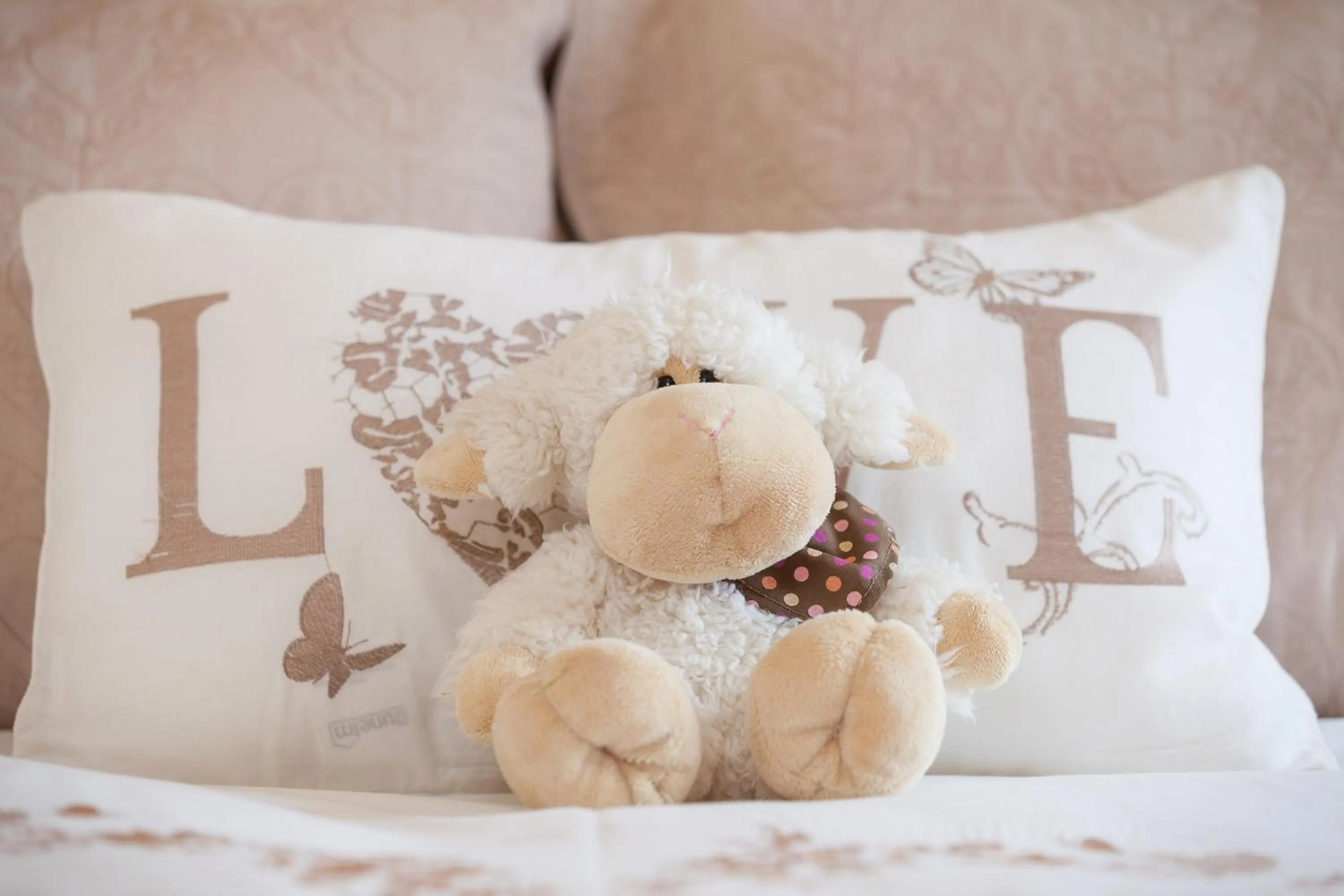 Decorative detail, Bed in Skipbridge Farm Cottages