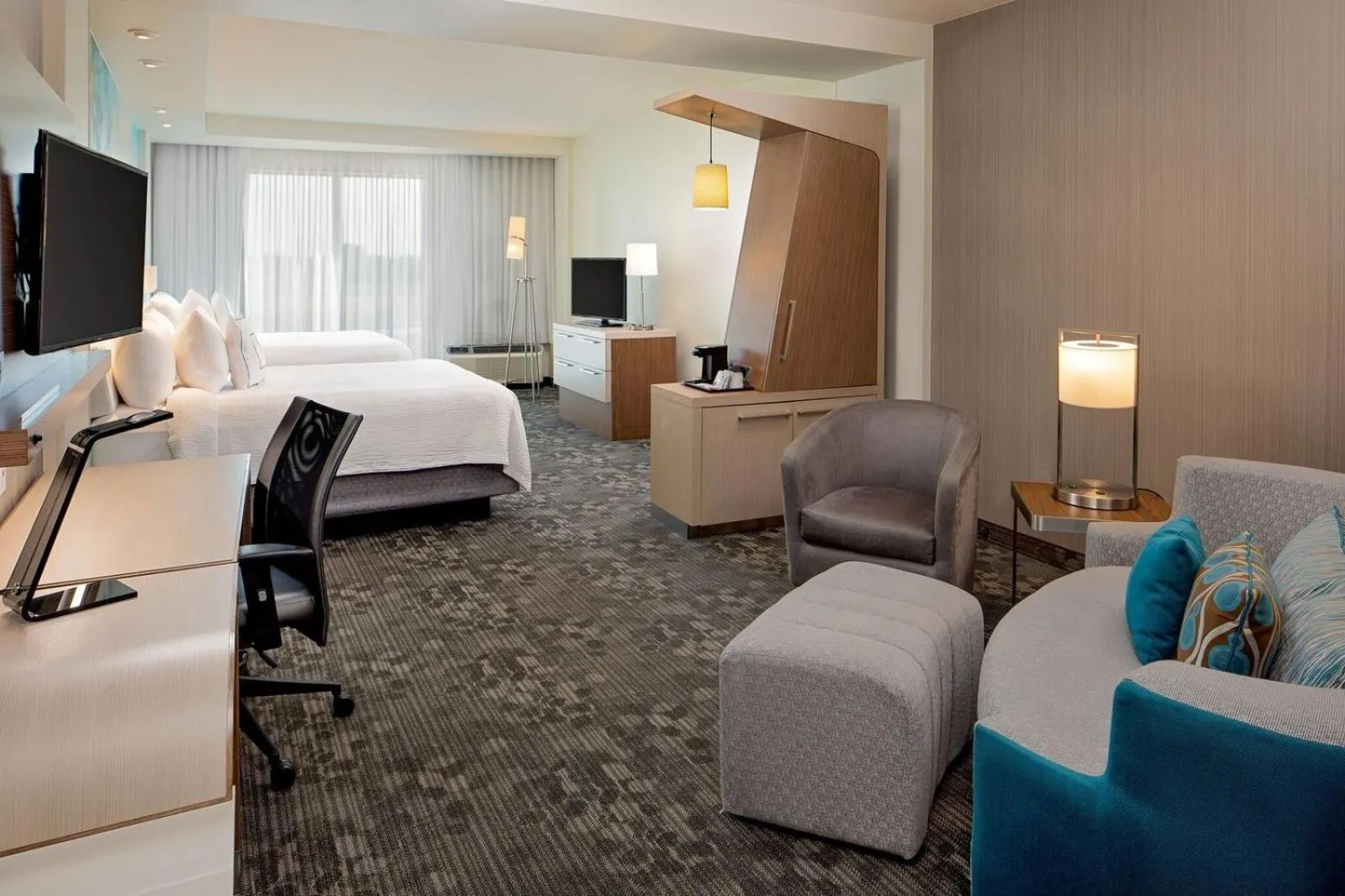 Seating area, Bed in Courtyard by Marriott Dallas Carrollton and Carrollton Conference Center