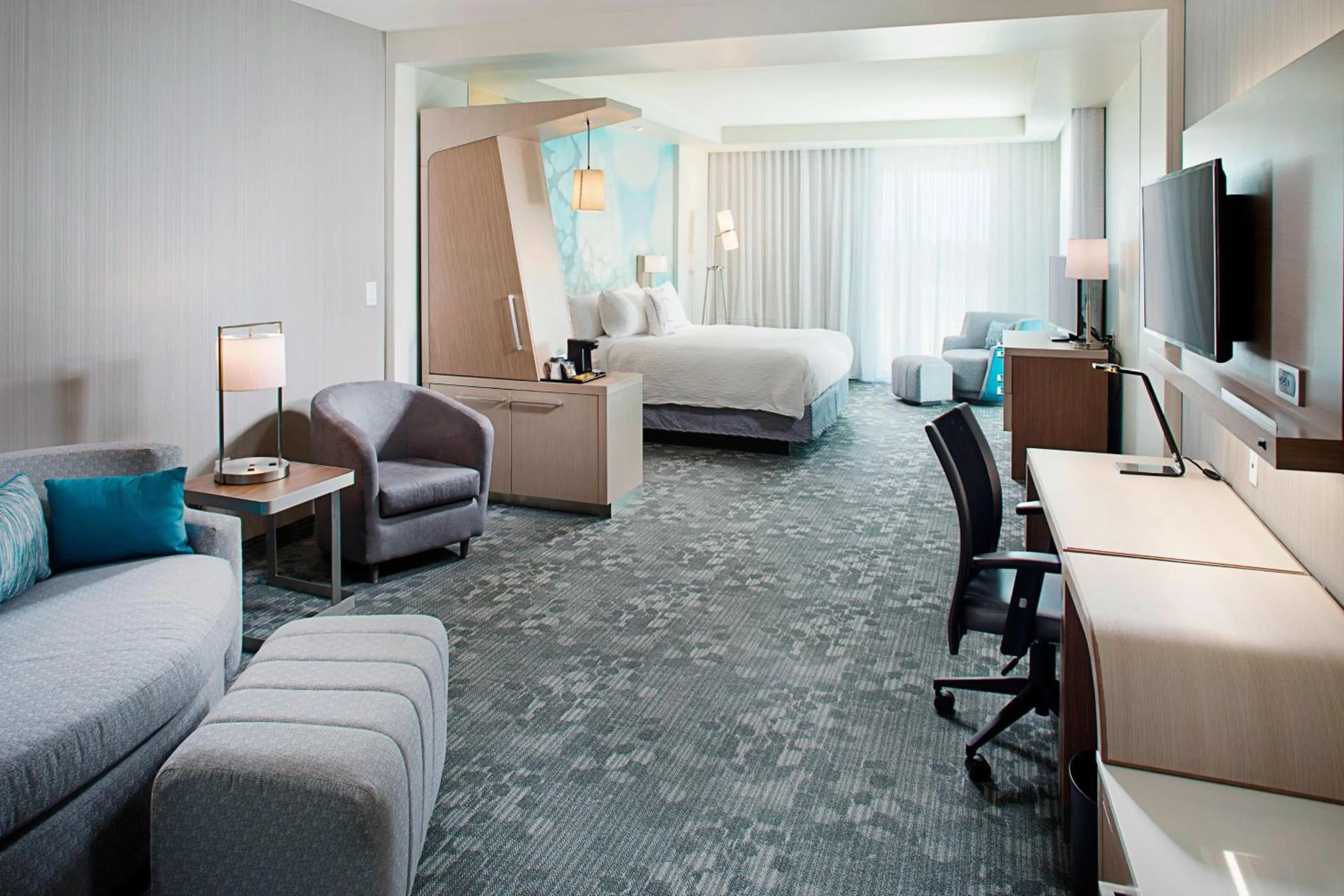 Photo of the whole room, Bed in Courtyard by Marriott Dallas Carrollton and Carrollton Conference Center