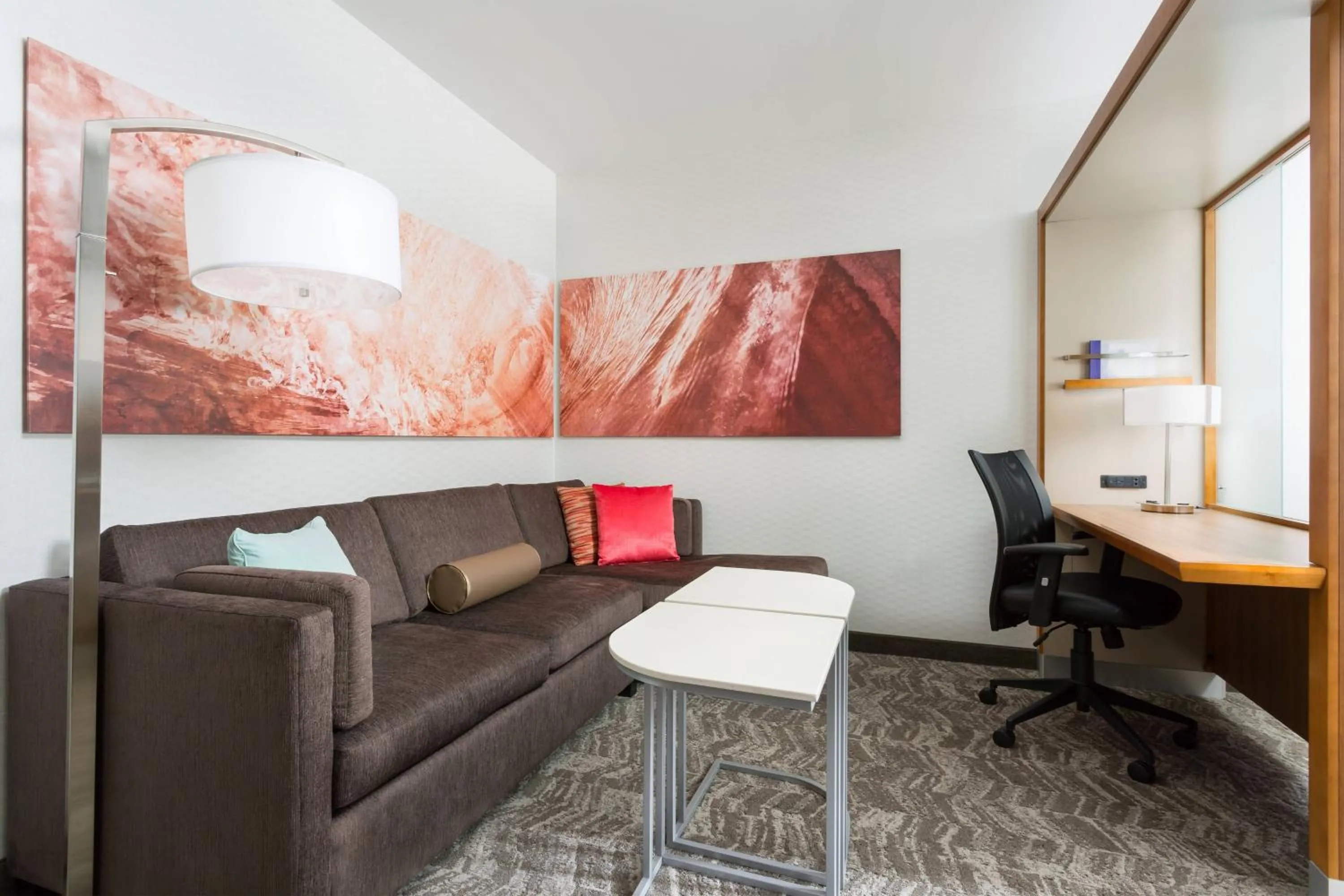 Living room in SpringHill Suites by Marriott San Diego Mission Valley