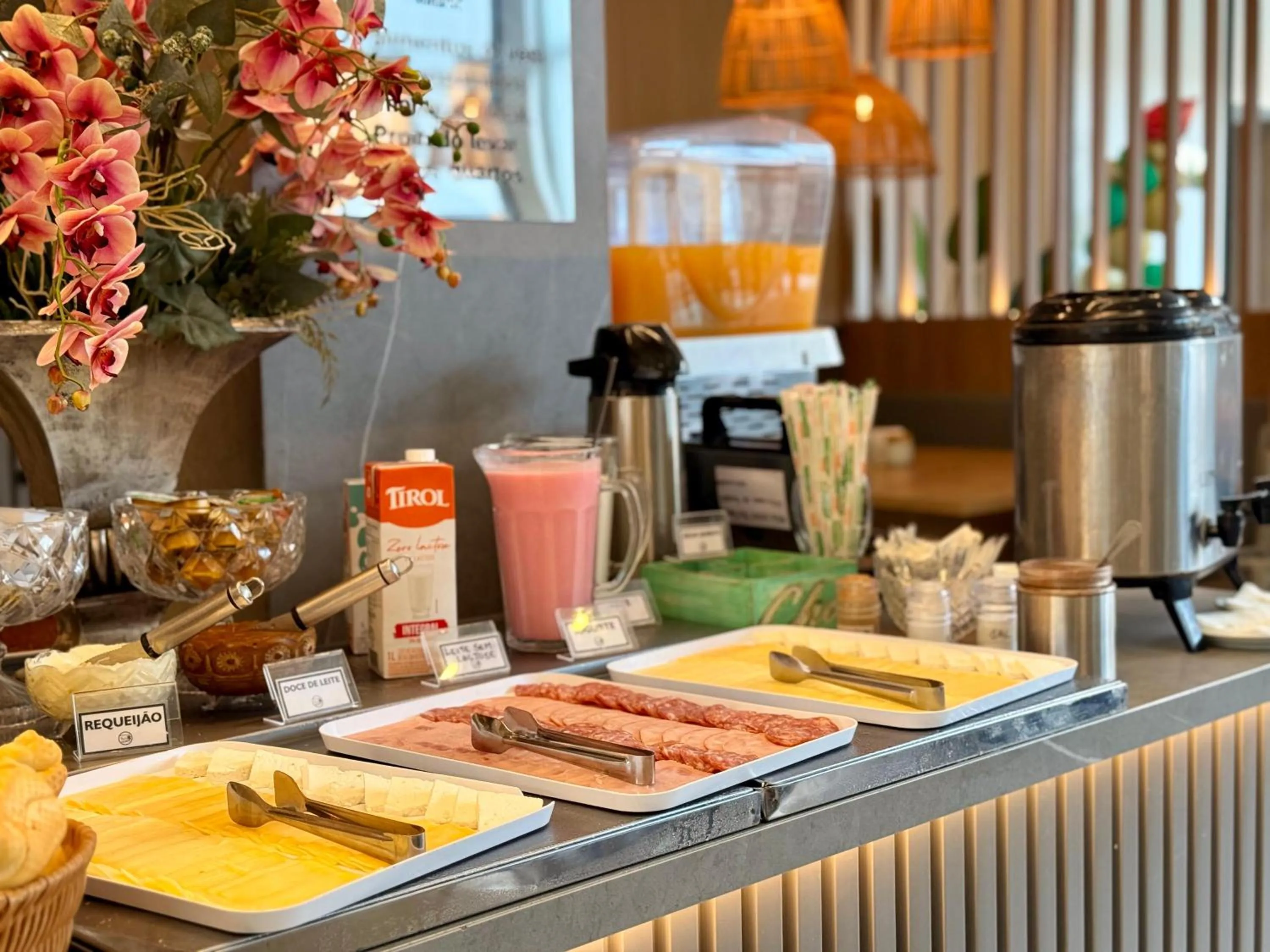 Restaurant/places to eat in Pousada Duas Ilhas