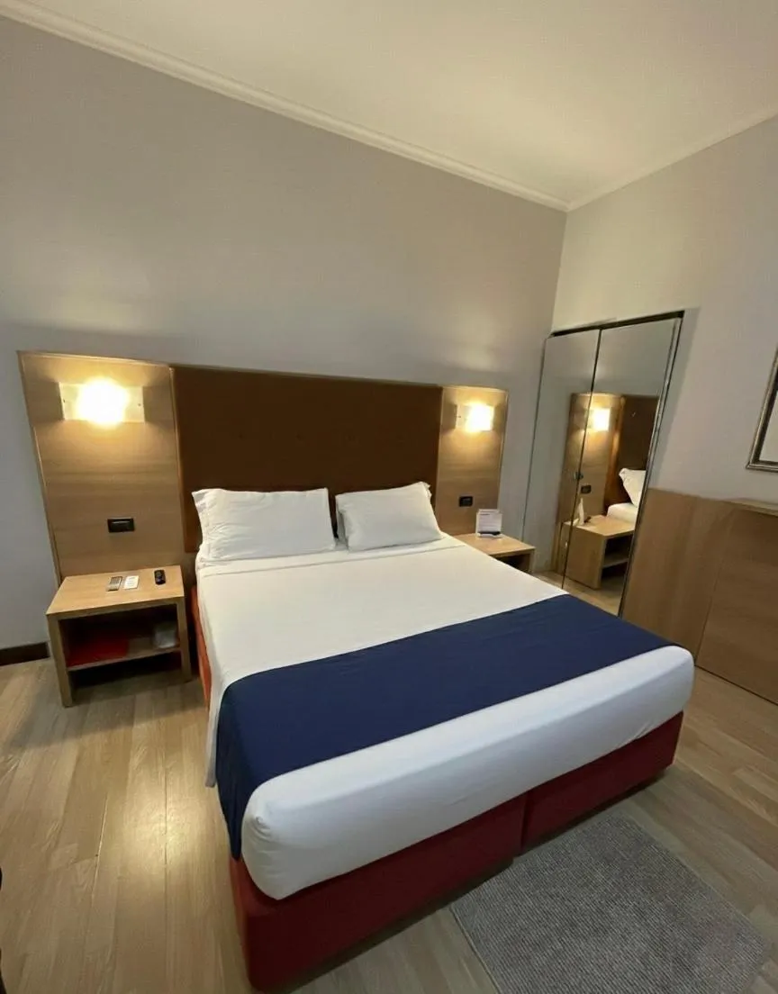 Bed in Residenza Cola Di Rienzo - Suite In Rome