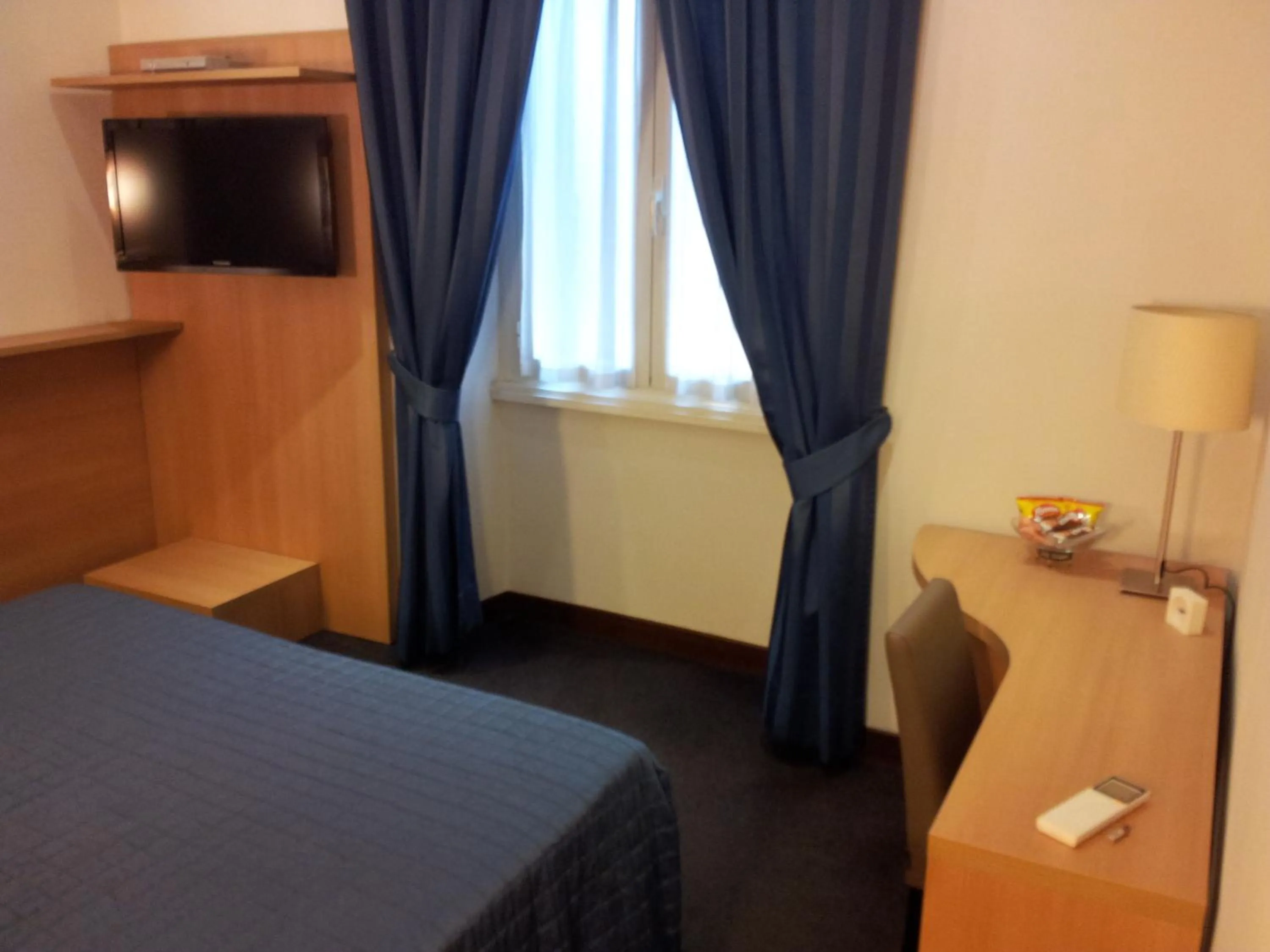 TV and multimedia, Bed in Residenza Cola Di Rienzo - Suite In Rome