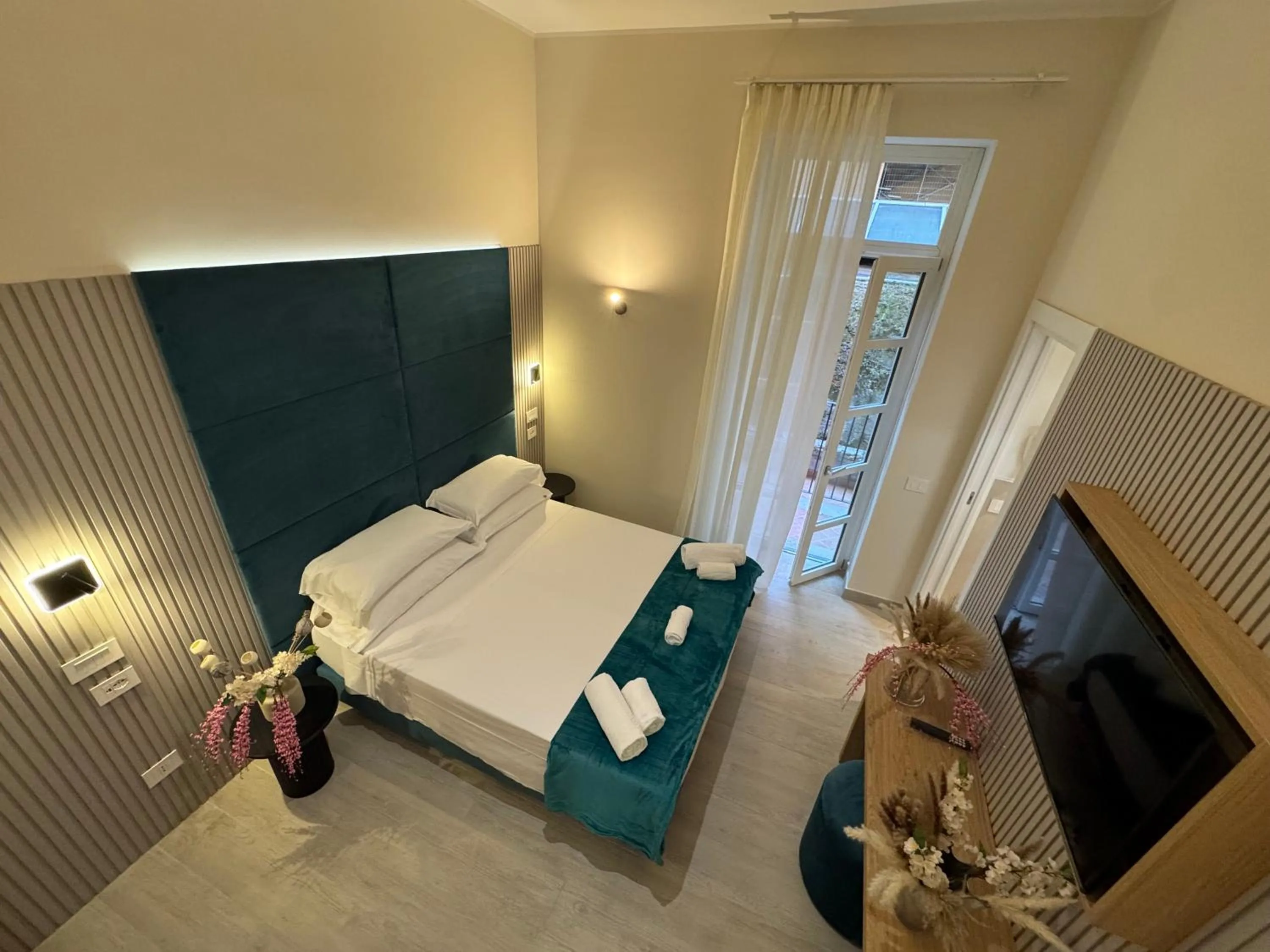 Photo of the whole room, Bed in Spagna Ave