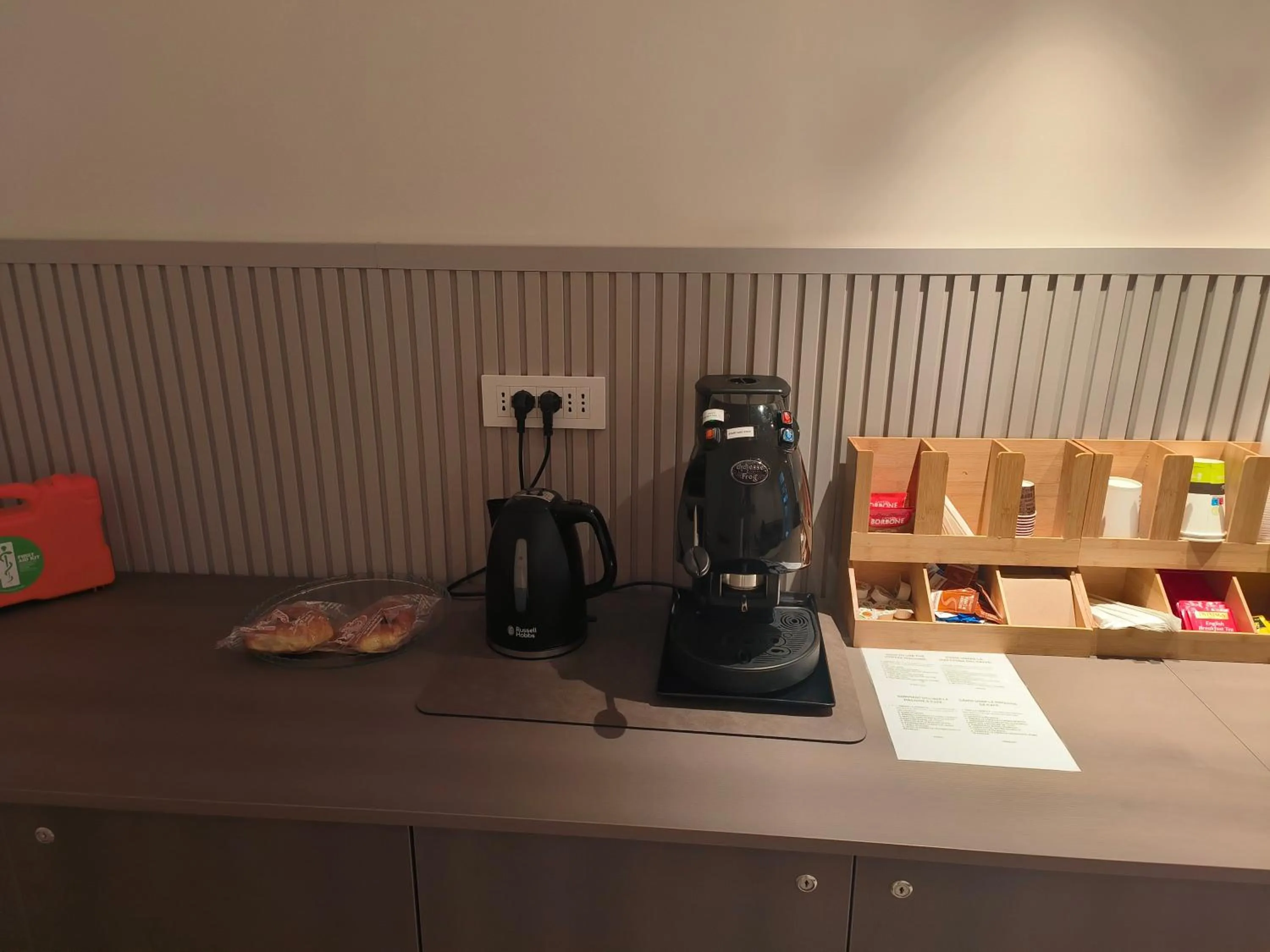 Coffee/tea facilities in Spagna Ave