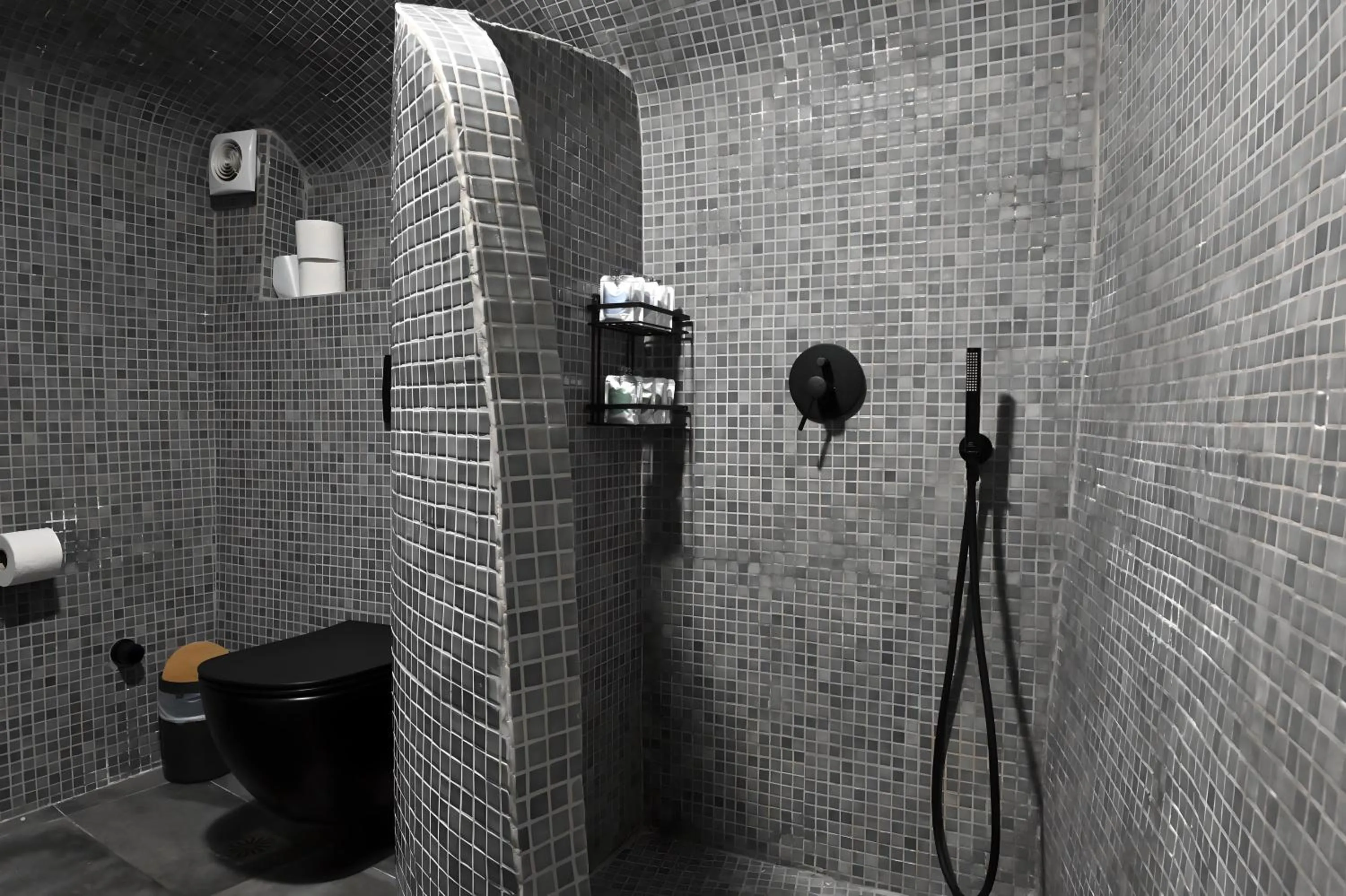 Shower in White Cave Private Villa