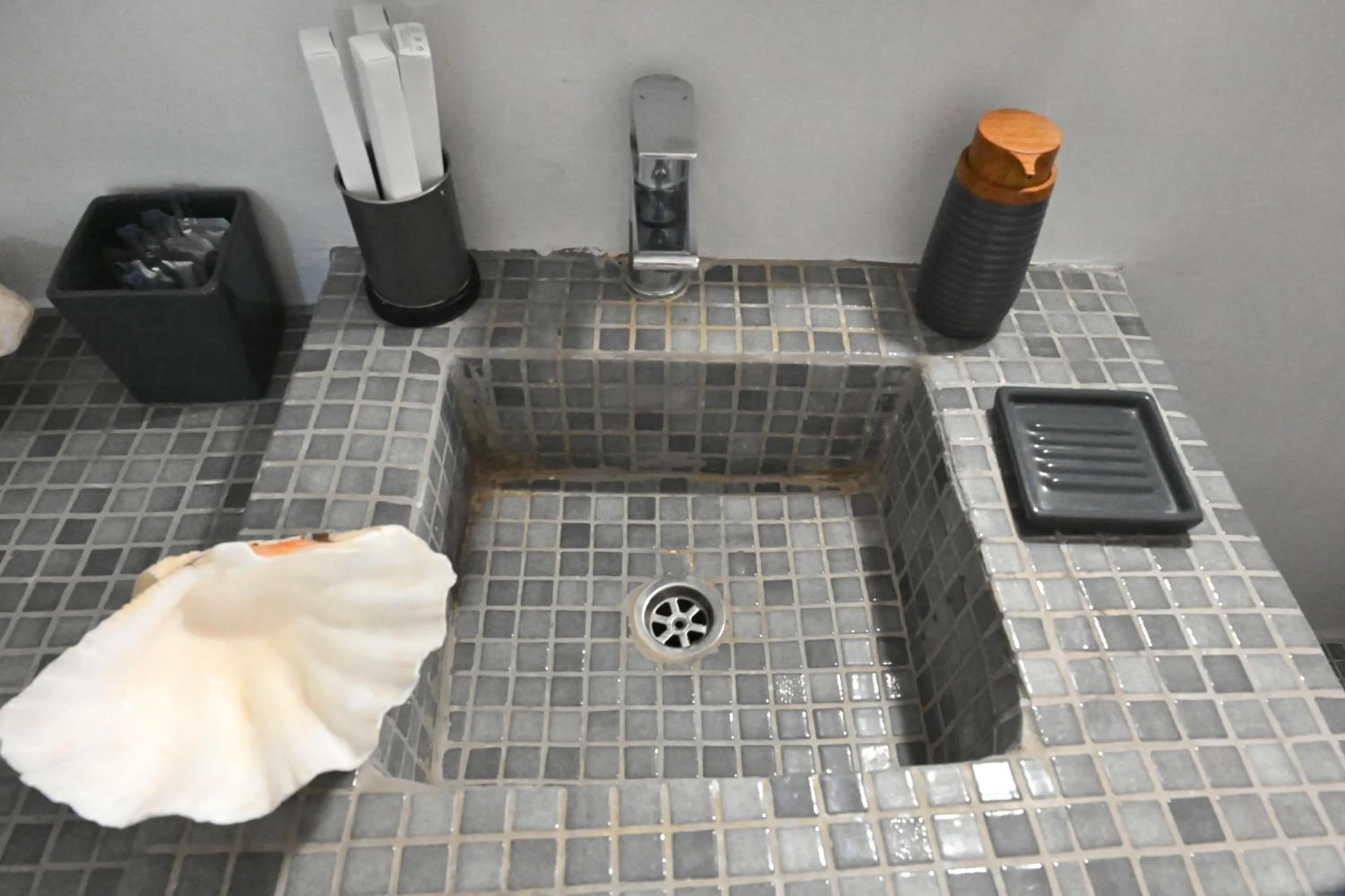 towels in White Cave Private Villa