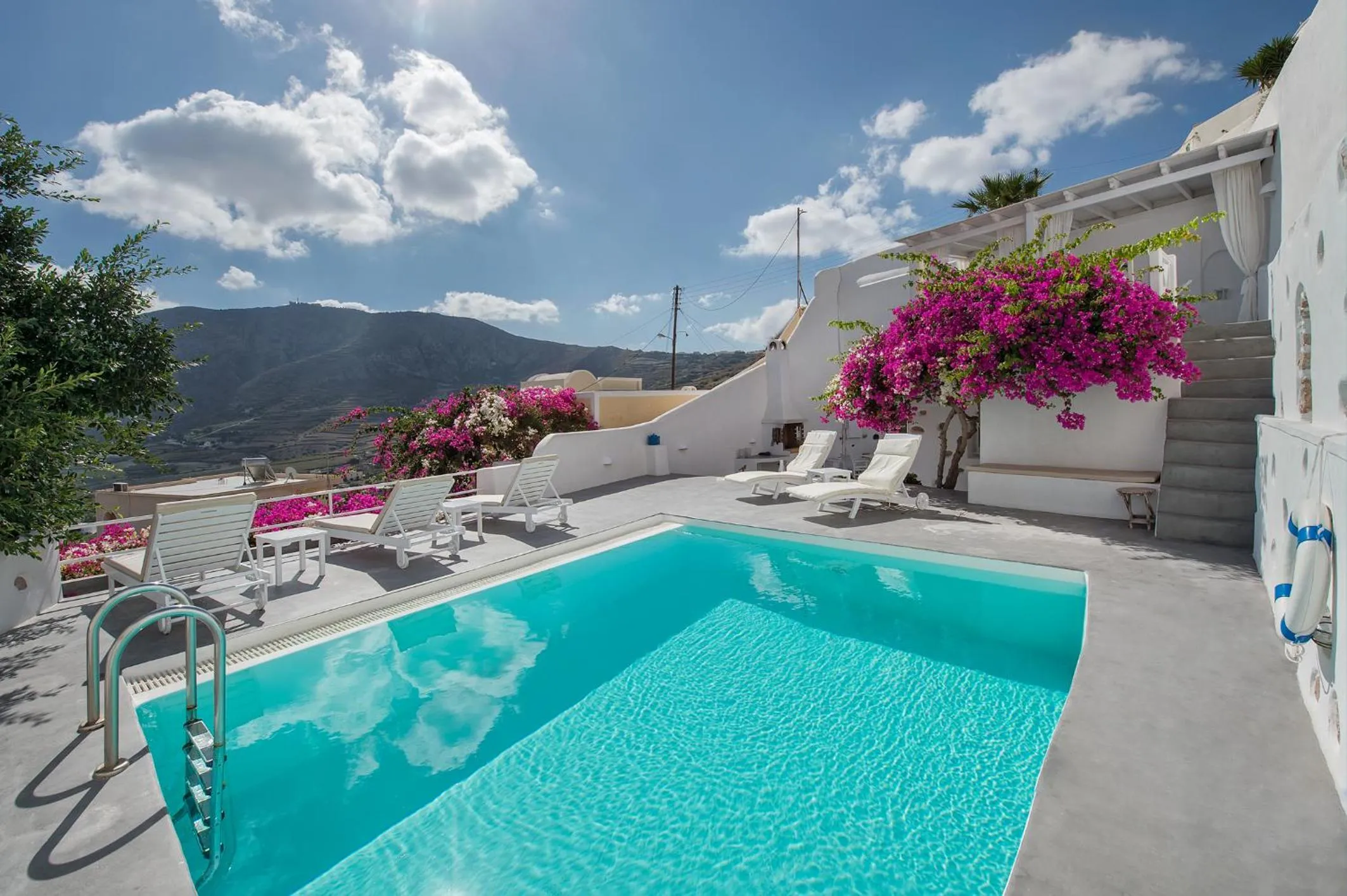 Day in White Cave Private Villa