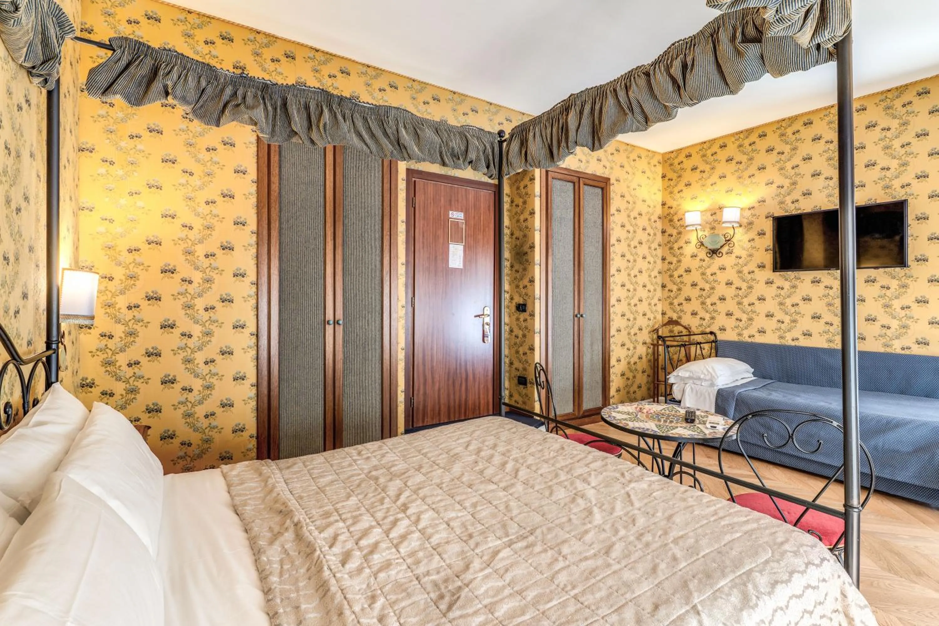 Bed in Residenza Ave Roma