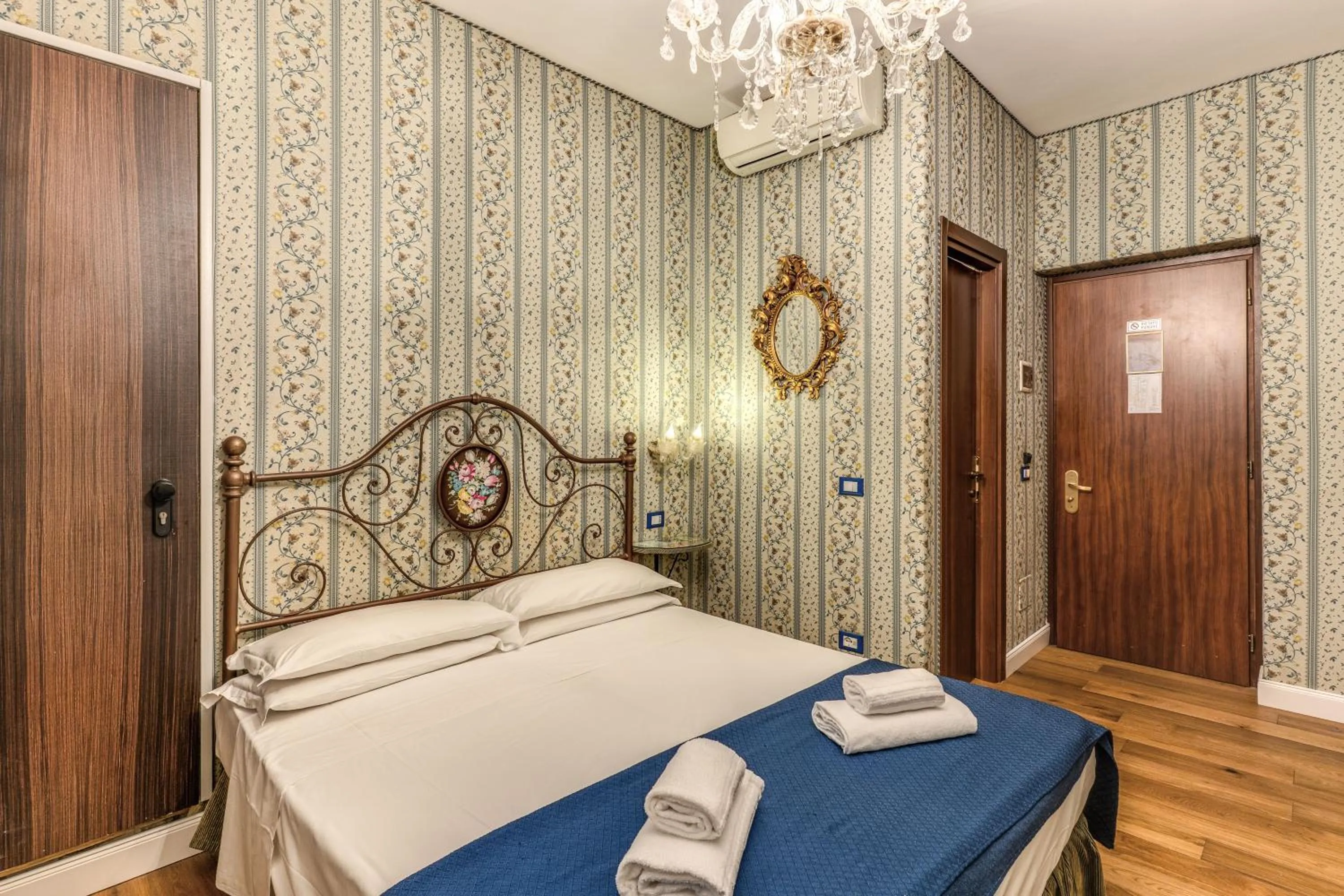 Bed in Residenza Ave Roma