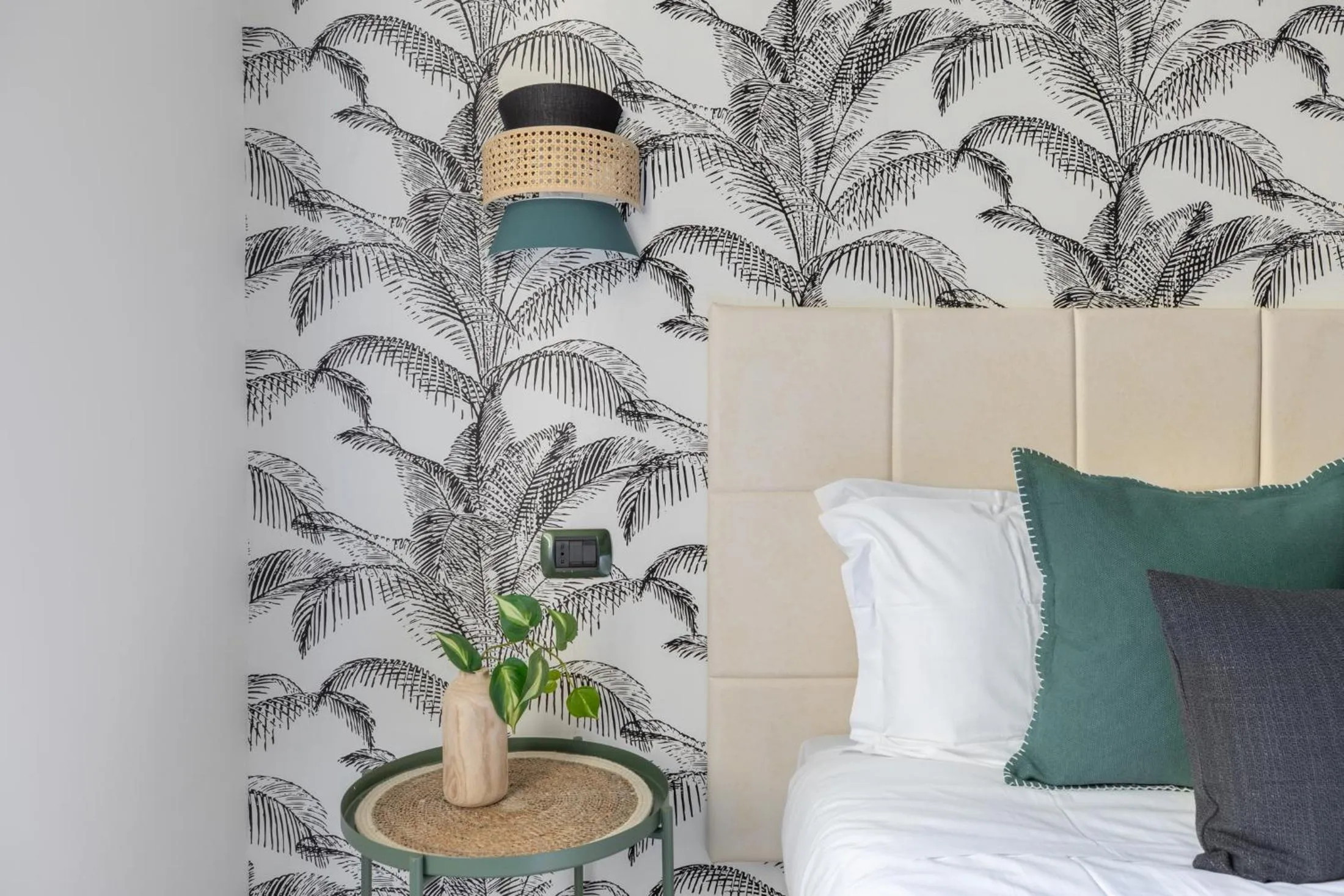 Bed in Residenza Vaticana